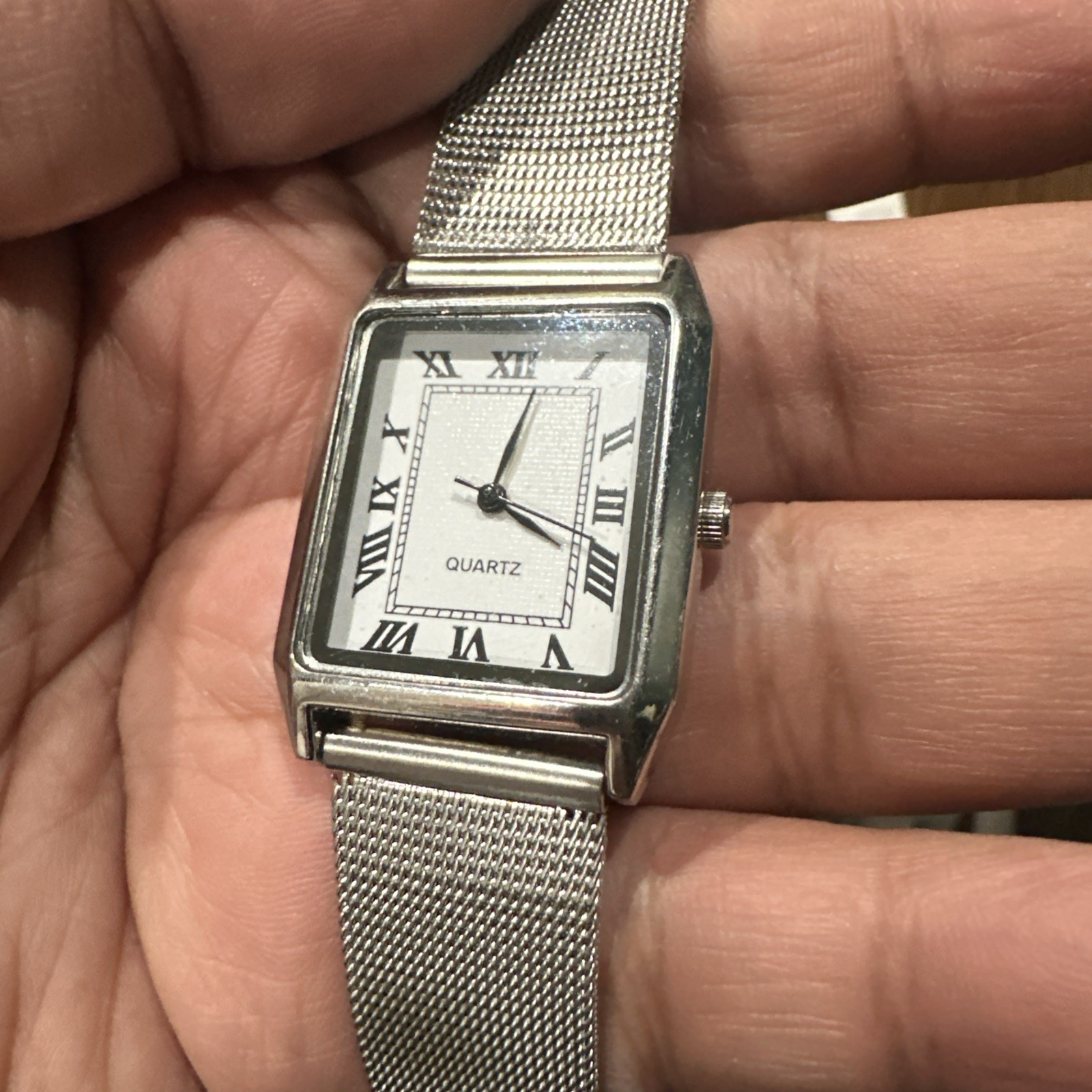 Working Unisex Silver Toned Mesh Buckle Band Analog Watch 26mm Fit 7.5in Runs