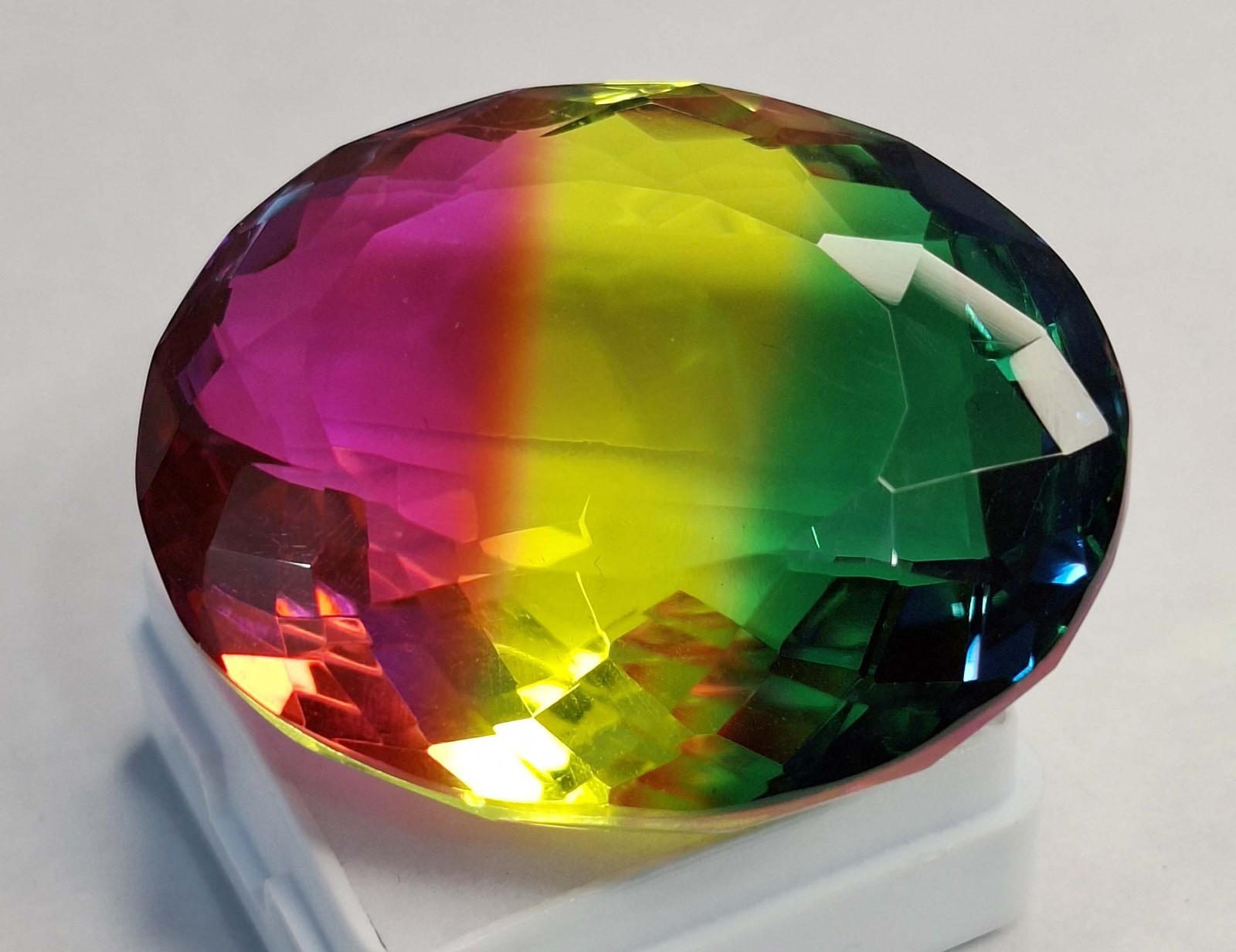 Bi-Colour Natural Certified Oval Cut 118-120 Ct Tourmaline Loose Gemstone RK1093