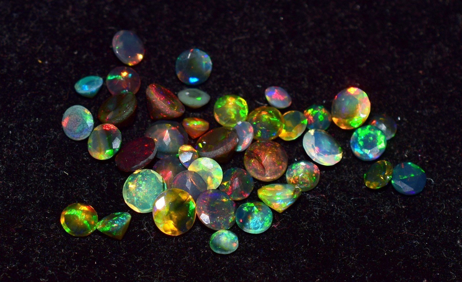 Ethiopian Black Opal Faceted Gemstone 3 To 5 MM Welo Opal Round Cut Stone