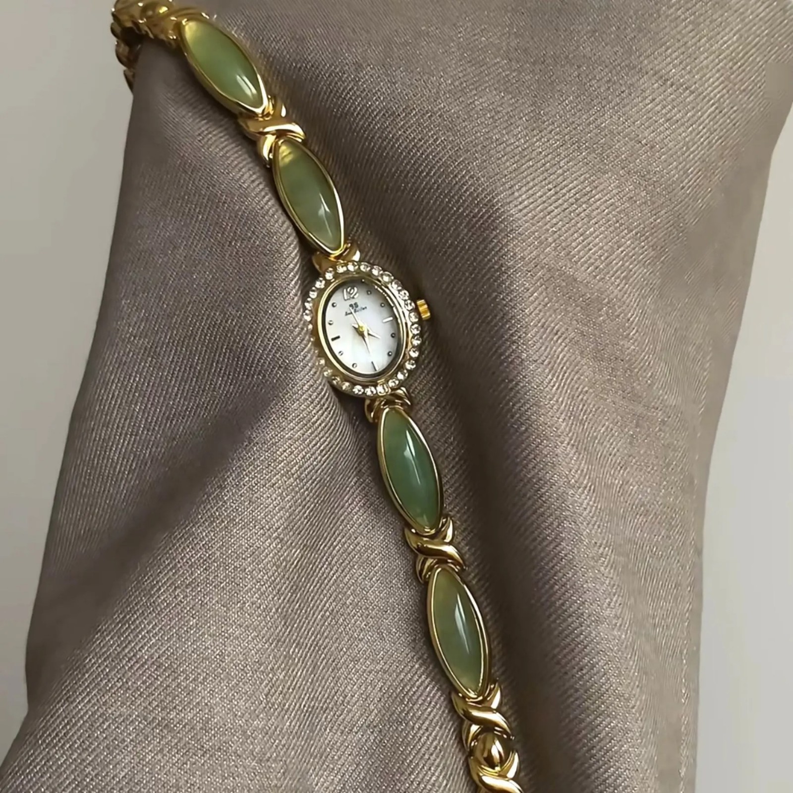 Women’s Gold Watch Vintage Brown Jade Bracelet Small Dial Quartz Daily Wear Part