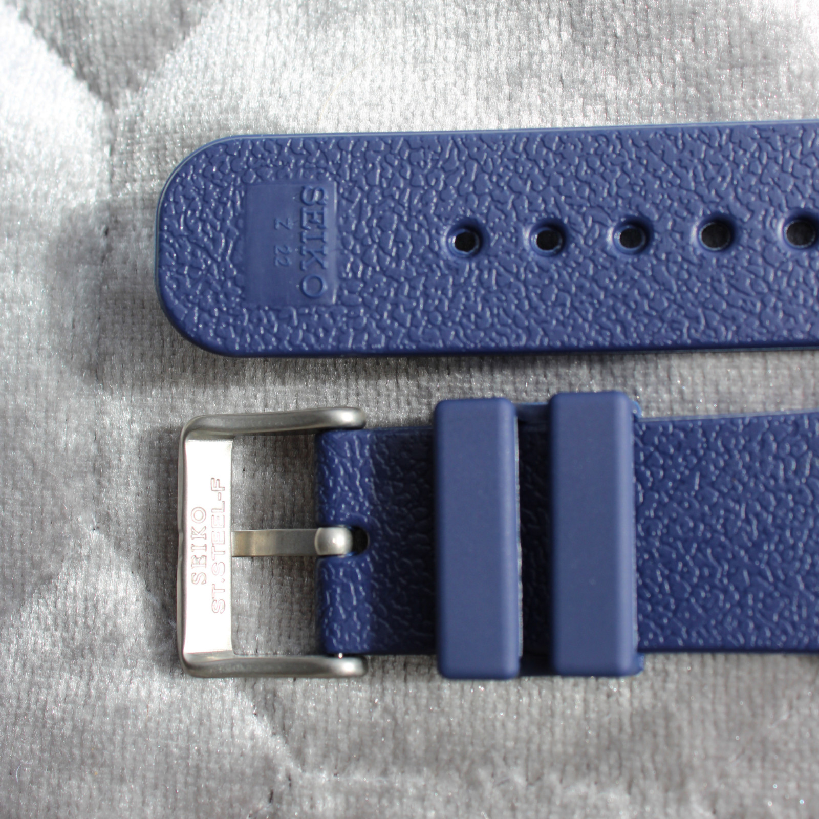 Genuine Seiko Z22 Watch Band Diver SKX171SKX173 18-22mm Black Rubber Curved Vent