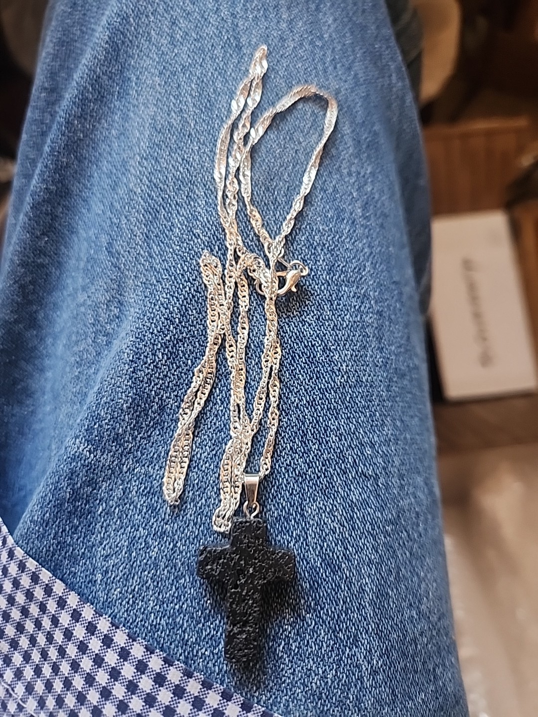 22″ STERLING SILVER SINGAPORE CHAIN With 25mm GENUINE LAVA STONE CROSS