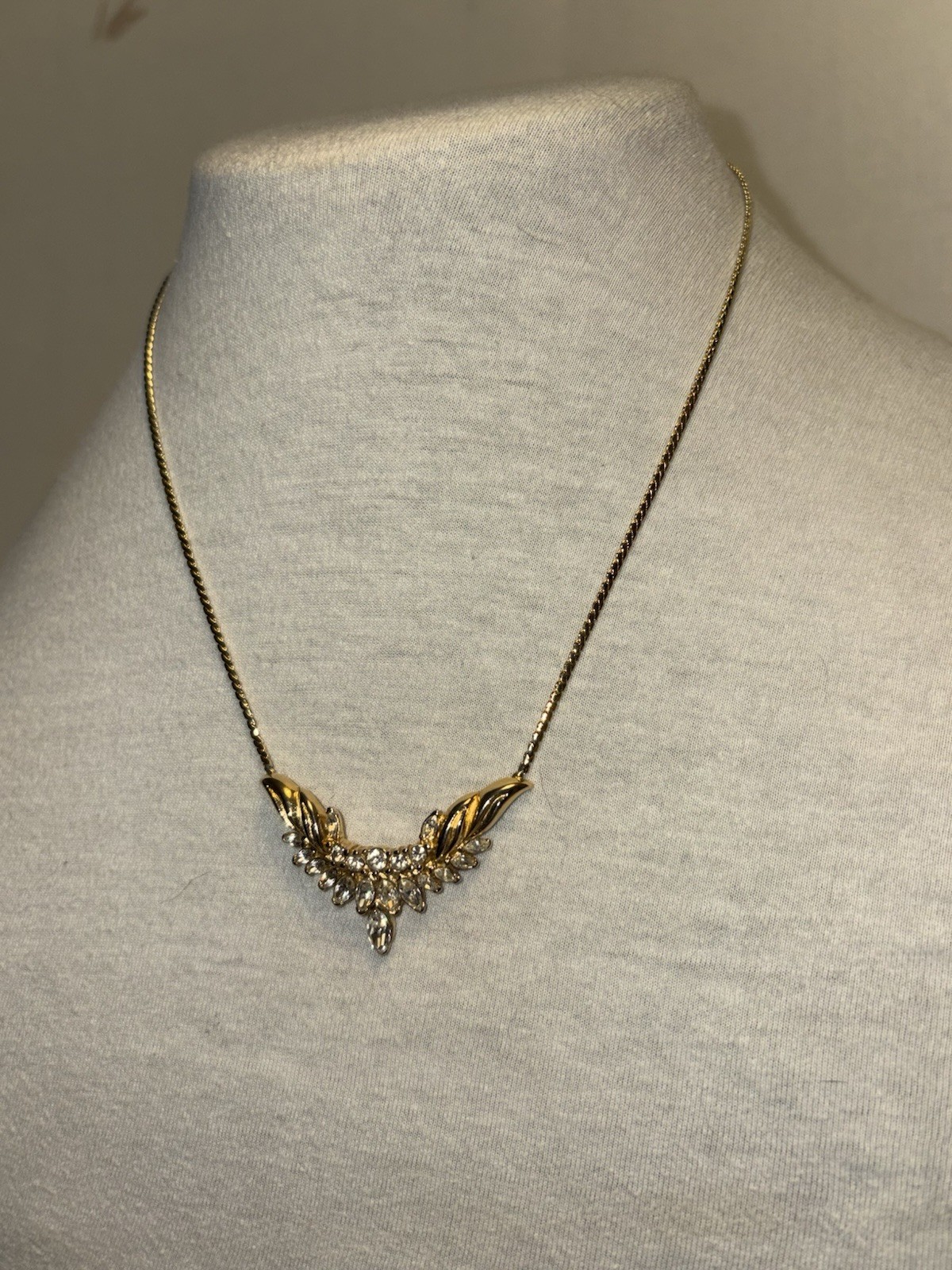 Vintage Crown Trifari Alfred Phillippe Gold Toned Rhinestone Coronet Necklace