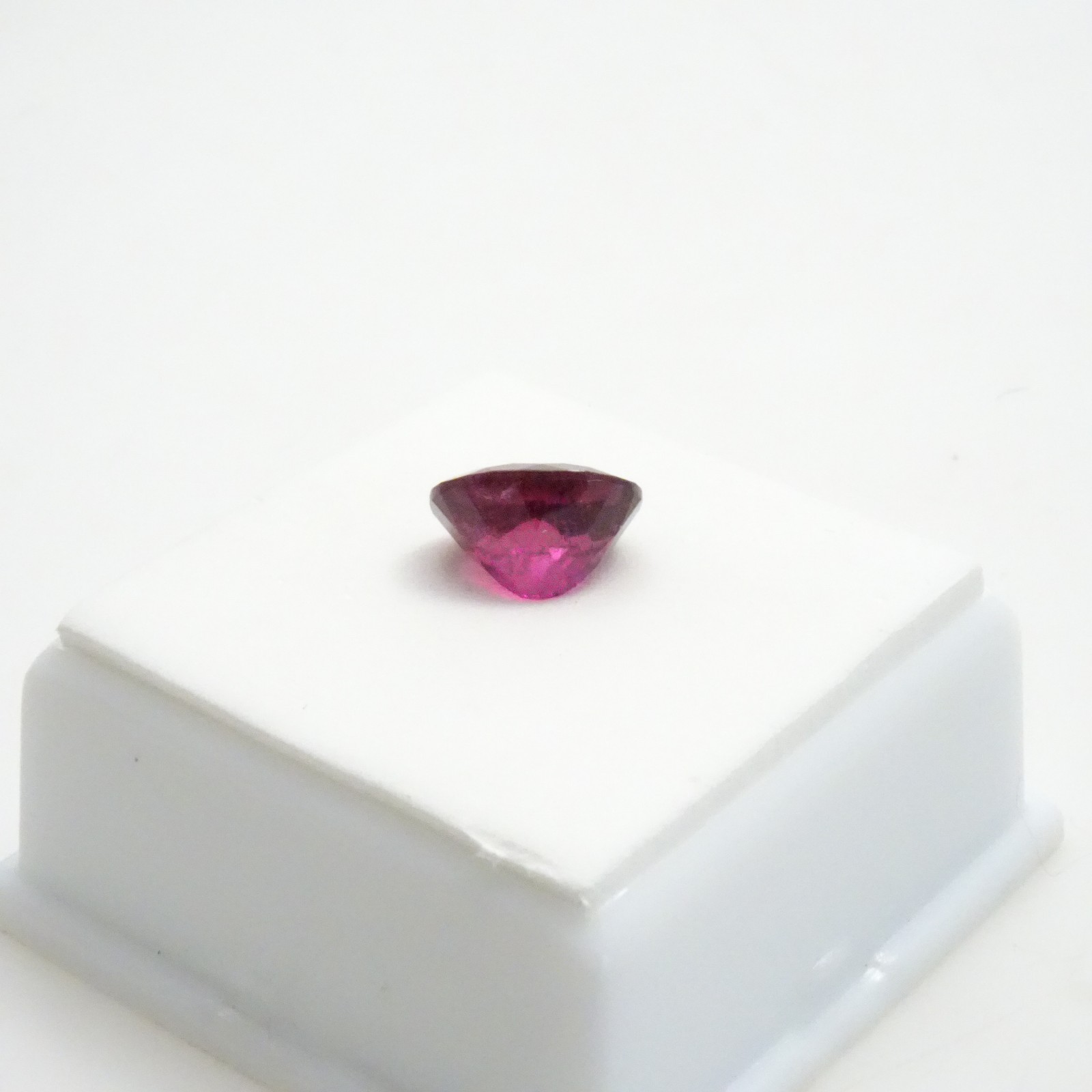 Rubellite Tourmaline Oval – 2.96ct – 10x8mm – Tourmaline Loose Gemstone
