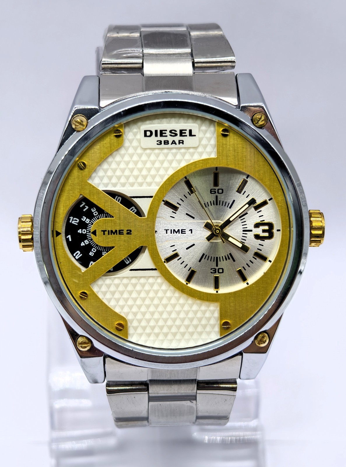 Amazing DIESEL 3 Bar Gold Dial Analog Dial Quartz Men’s wrist Watch Free Ship