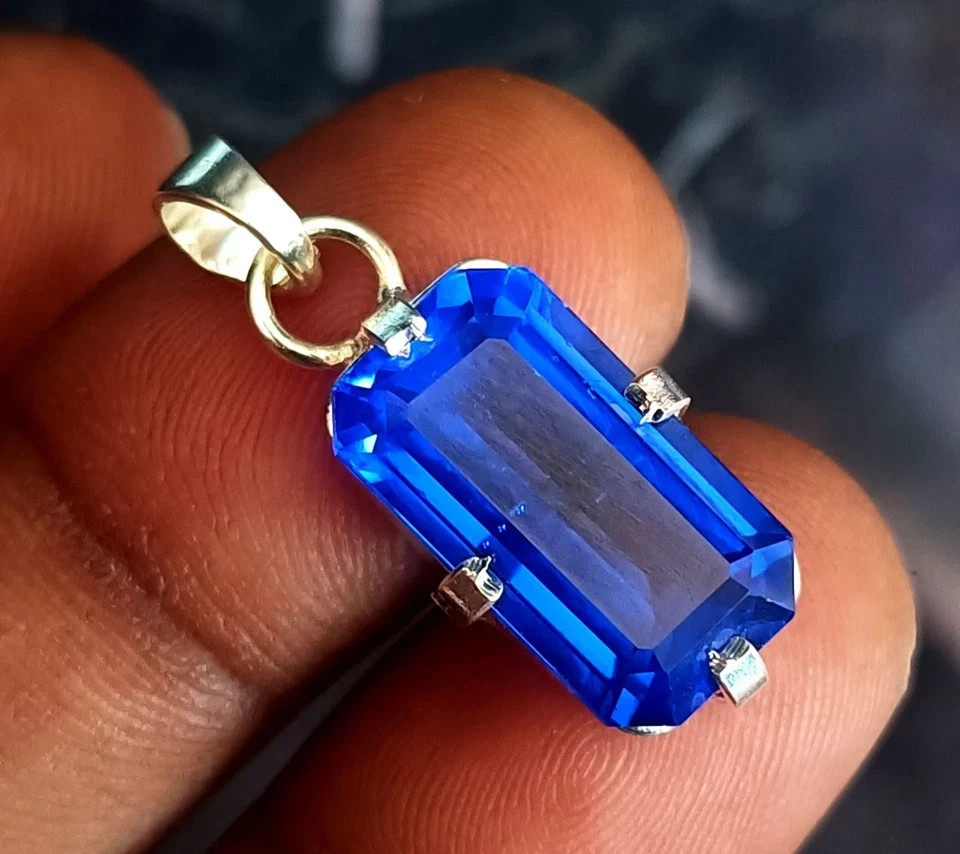 EGL Certified 18 CT Natural Blue Sapphire Loose Gemstone Pendant In 925 Silver