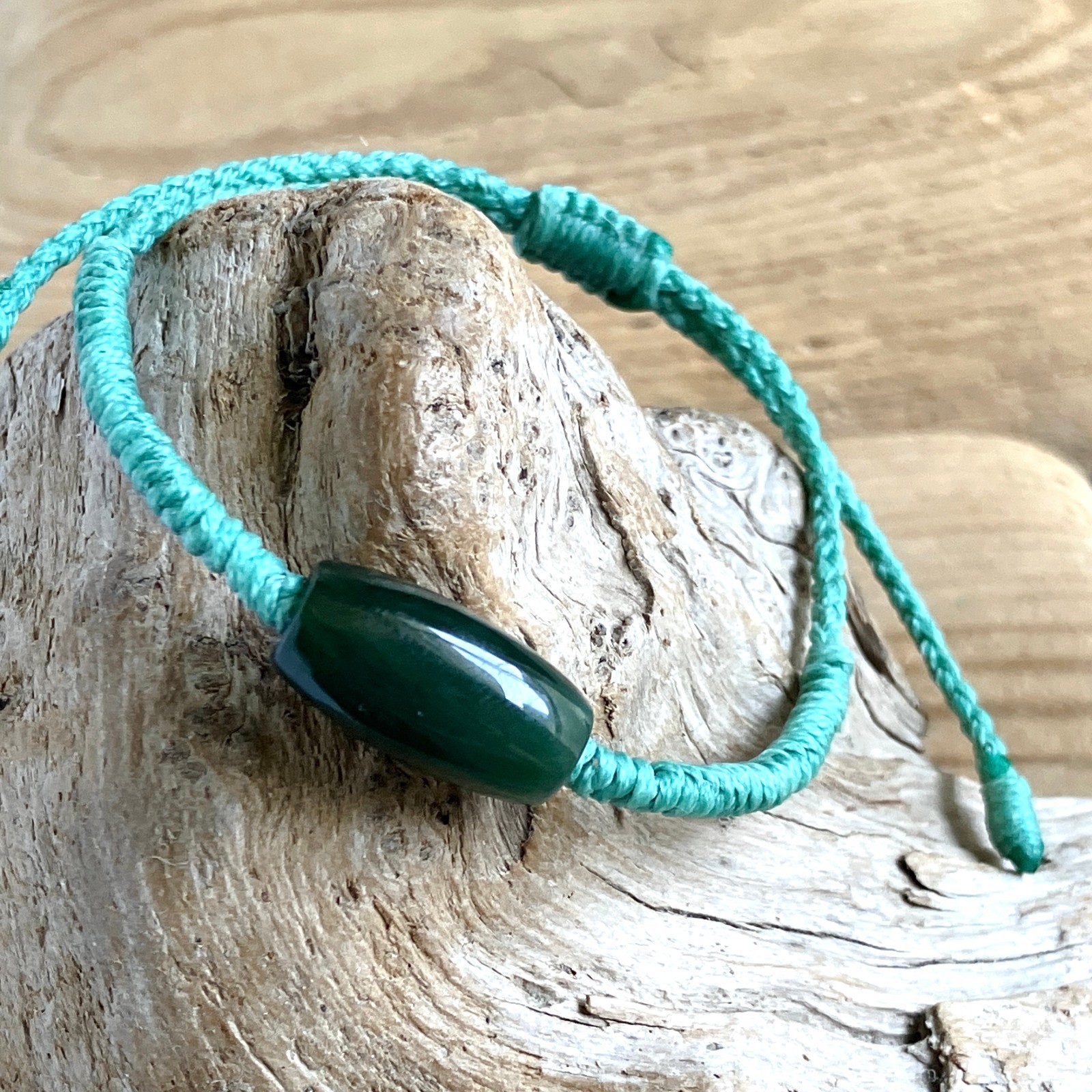 New Zealand Pounamu Greenstone Jade Bead Macramé Adjustable Bracelet (6663)