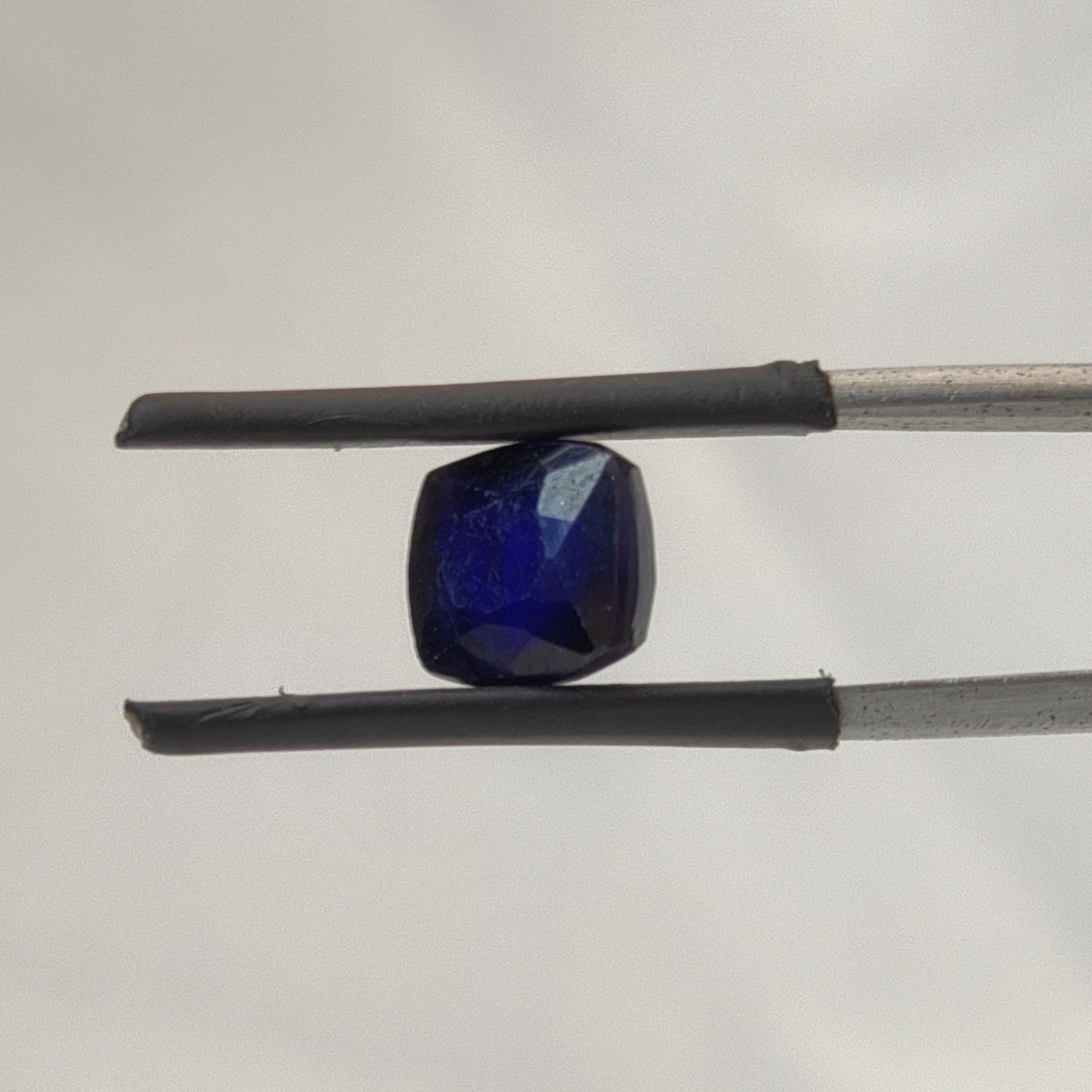 Cushion Blue Sapphire Faceted Loose Stone 3.50 Ct Gemstone 7.36 x 7.78 x 5.59