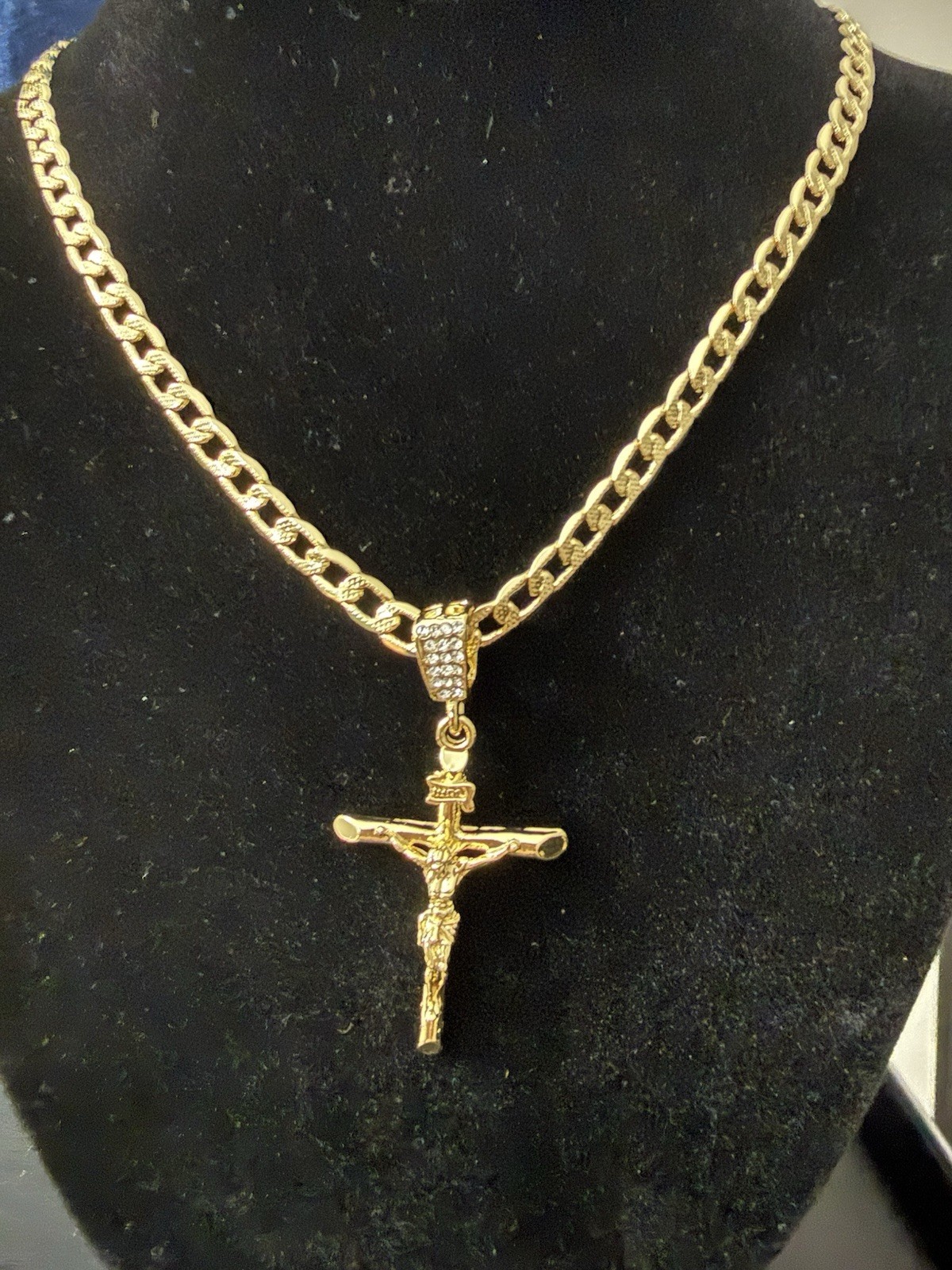 High Quality Gold Plated Necklace With Medallion