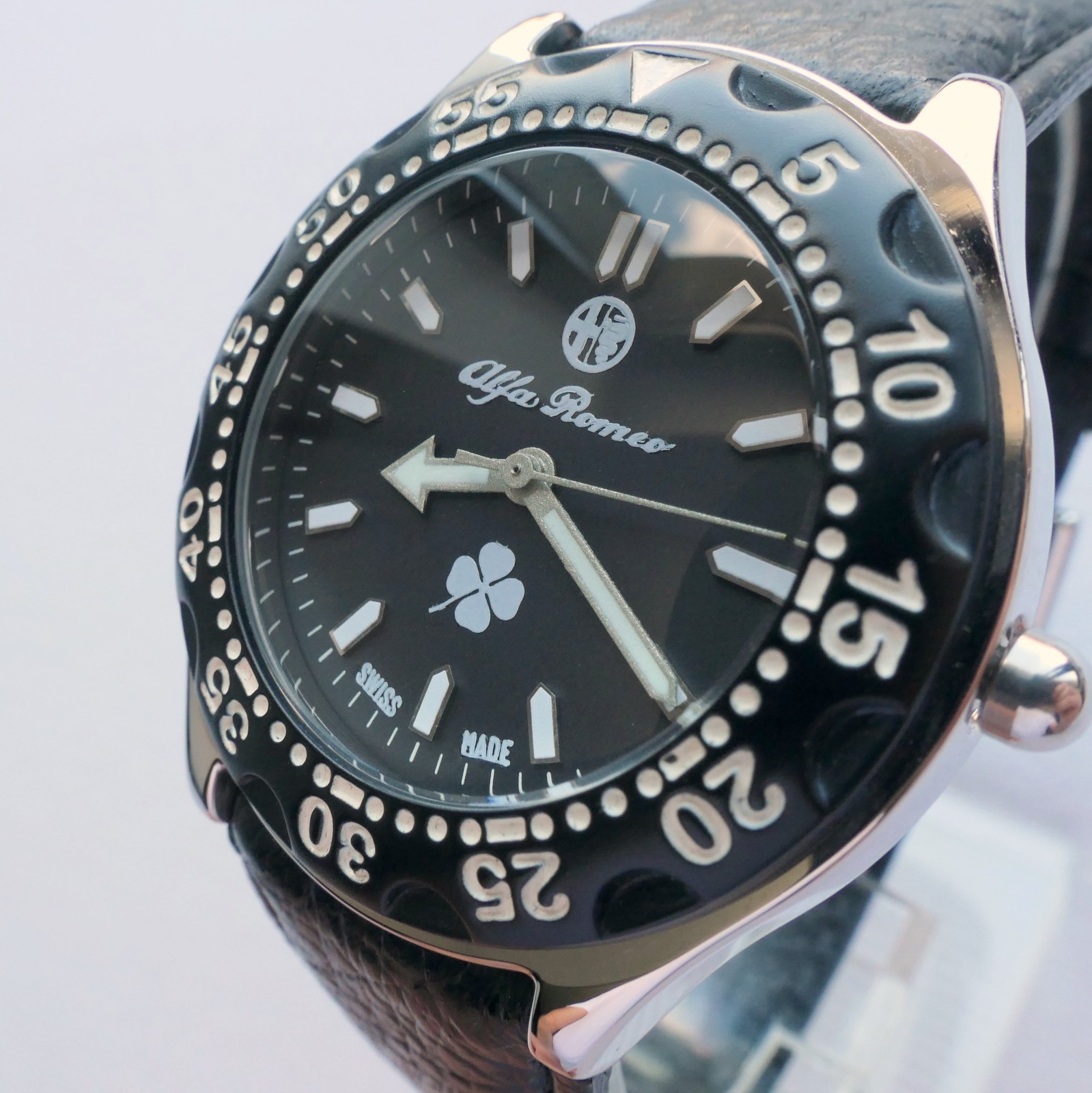 Alfa Romeo Quadrifoglio Classic Driver Pilot Sport Car Accessory Swiss Watch