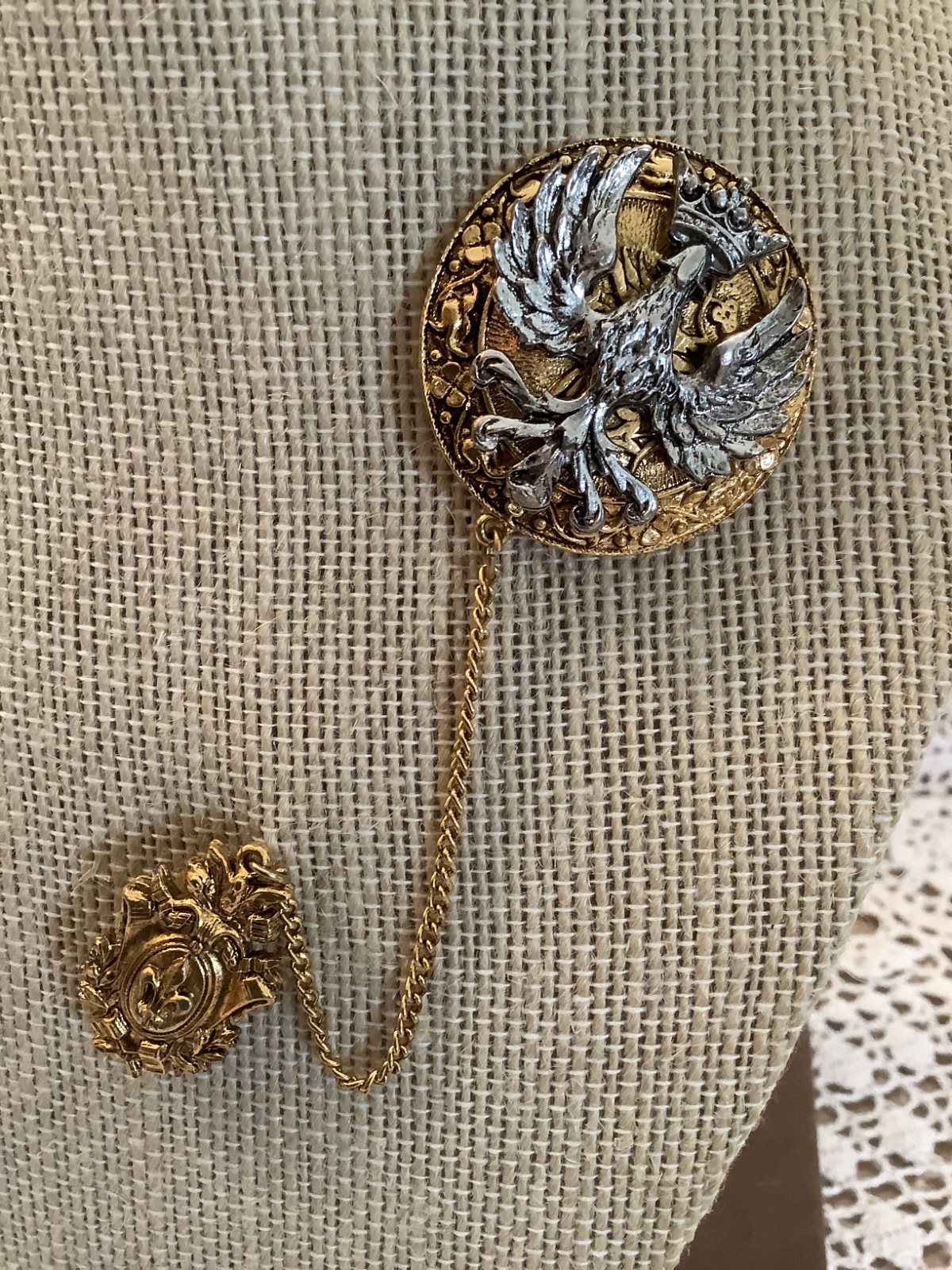 Arthur Pepper gold silver crown Fleur De Lis Eagle lapel stick pin Medieval king