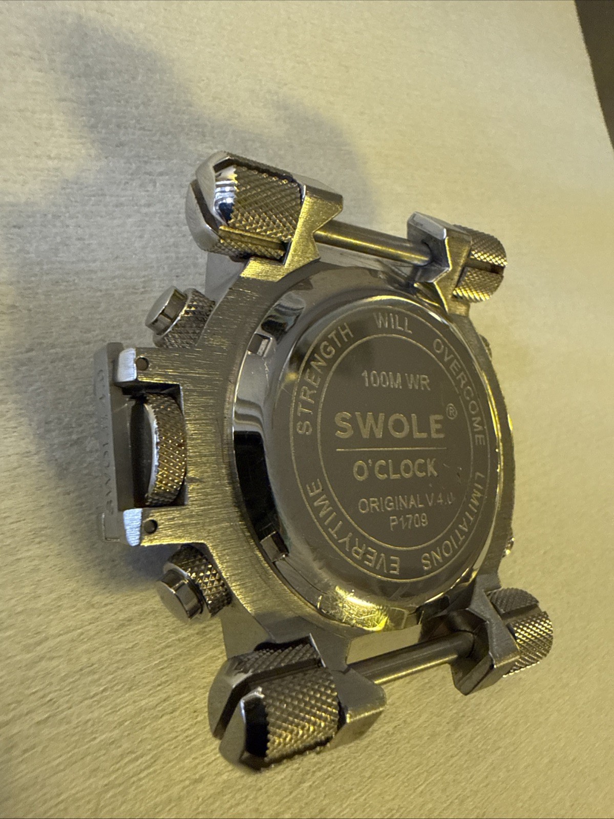 SWOLE 4.0 o’clock Heavy duty Wrist Watch Working Good.