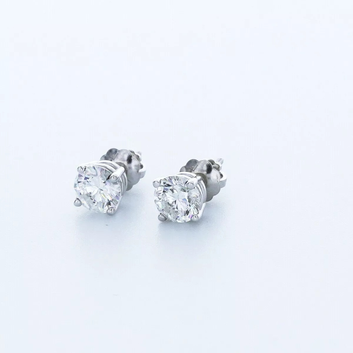 Solid 14K White Gold Stud Earrings Classic 0.91 CT Round Natural Diamond F VS2