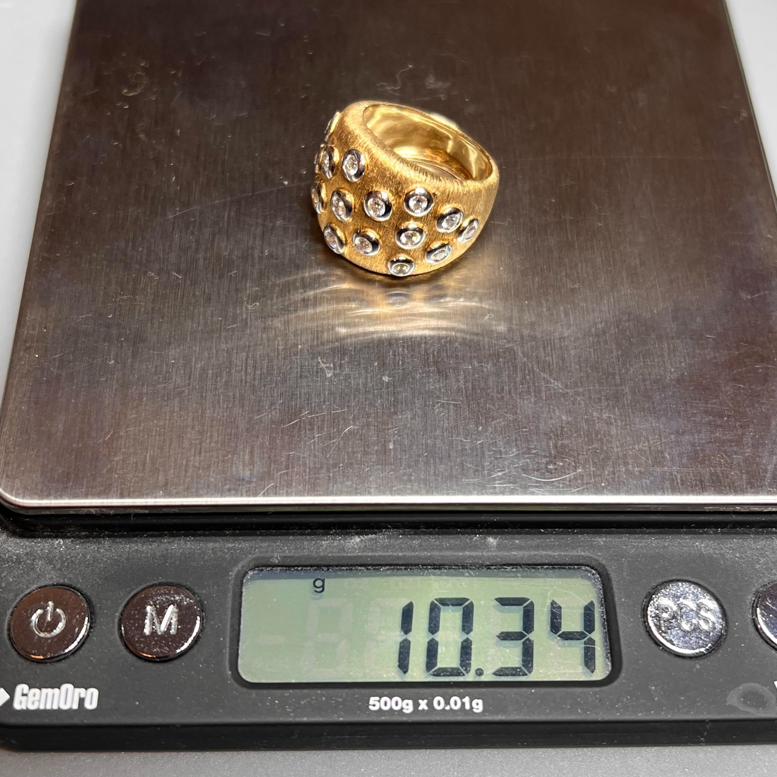18K Gold 0.82ctw Diamond Ring 10.3 grams – Size 7.5