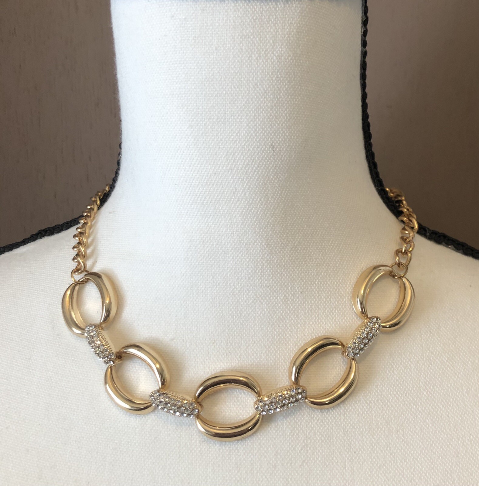 Contemporary Rhinestone Chain Necklace Costume Jewelry 6663 GO2.4D23