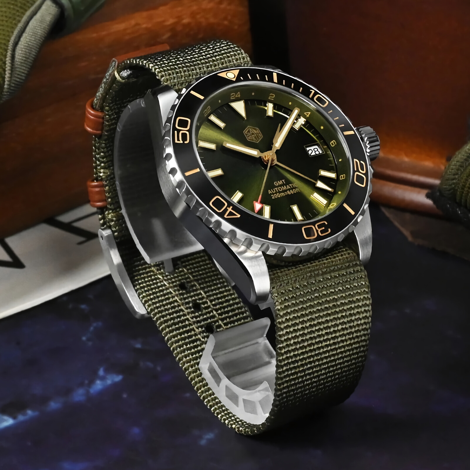 SAN MARTIN SN0136-G GMT Automatic Enamel Dial Stainless Steel 39mm Diver Watch