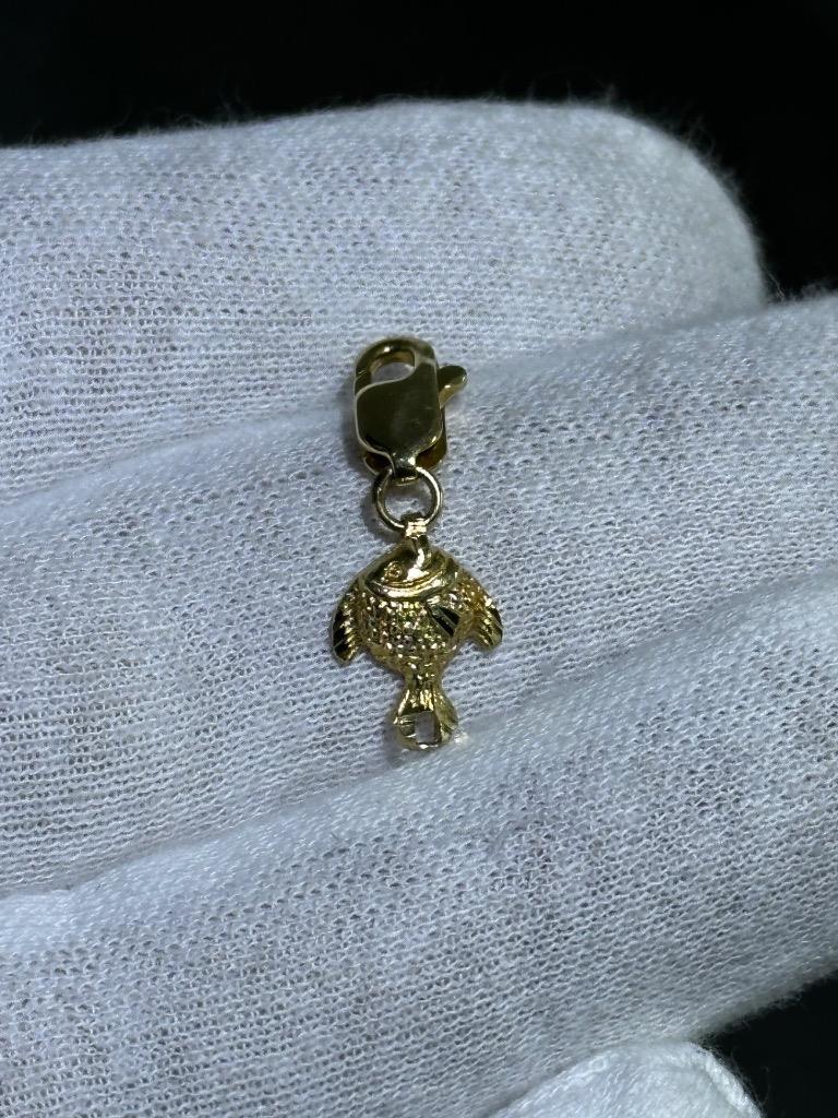 14k Yellow Gold Diamond Cut Design Fish Dangle Charm Pendant With Lobster Lock