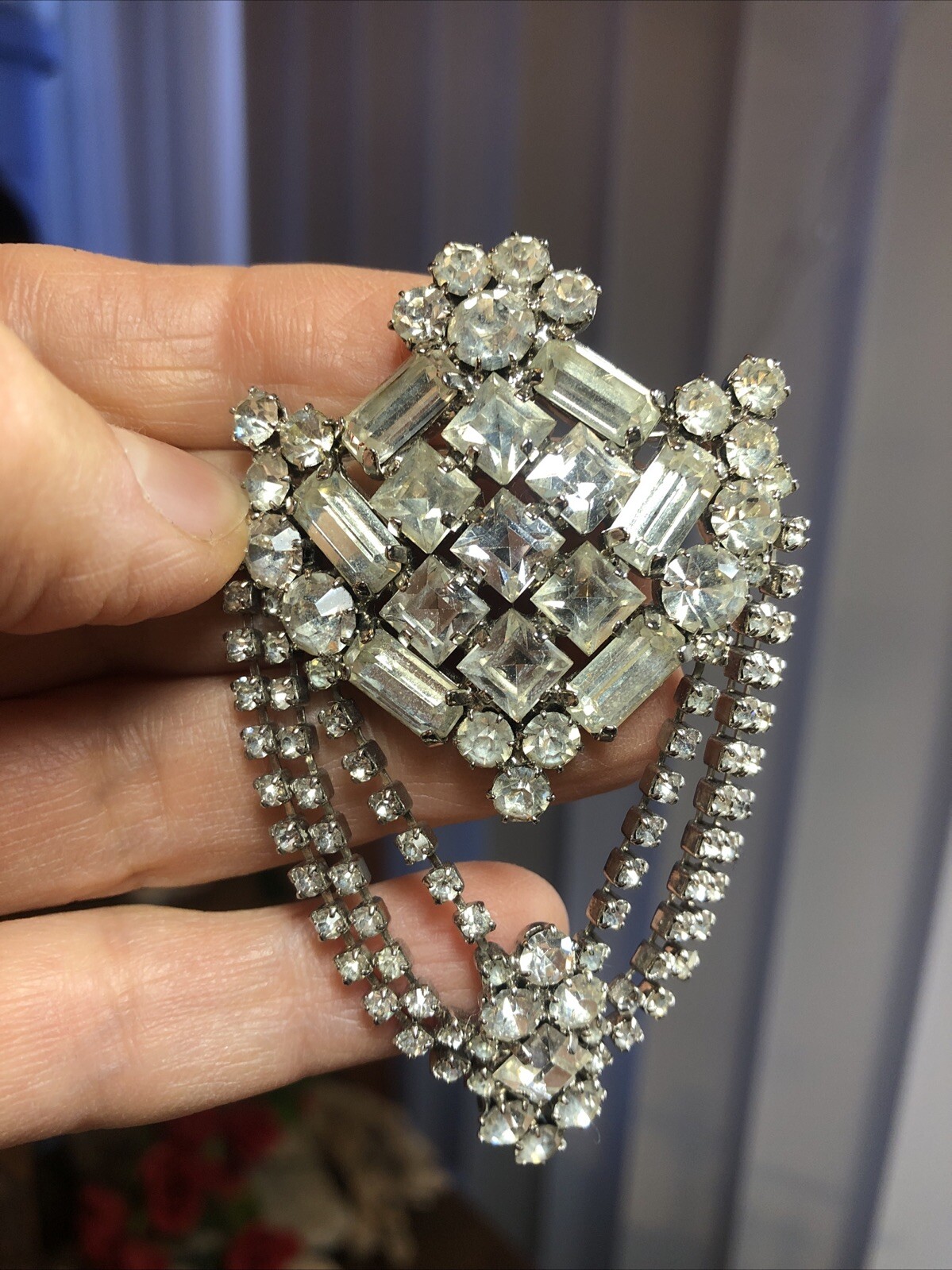 23. Vtg Silver tone Mix material White, AB, Blue Rhinestone Prong Set 5 Pins