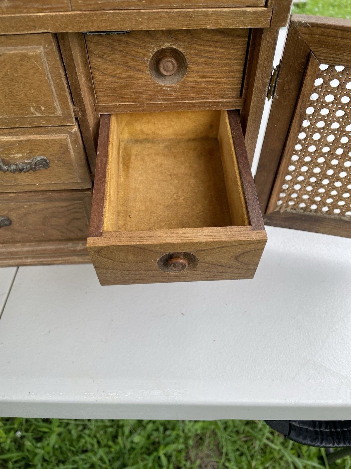 vintage wooden jewelry box