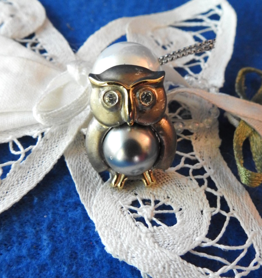 Whimsical Vintage Sterling Silver Owl with Rhinestone Eyes Brooch Pin 11.9 Gram