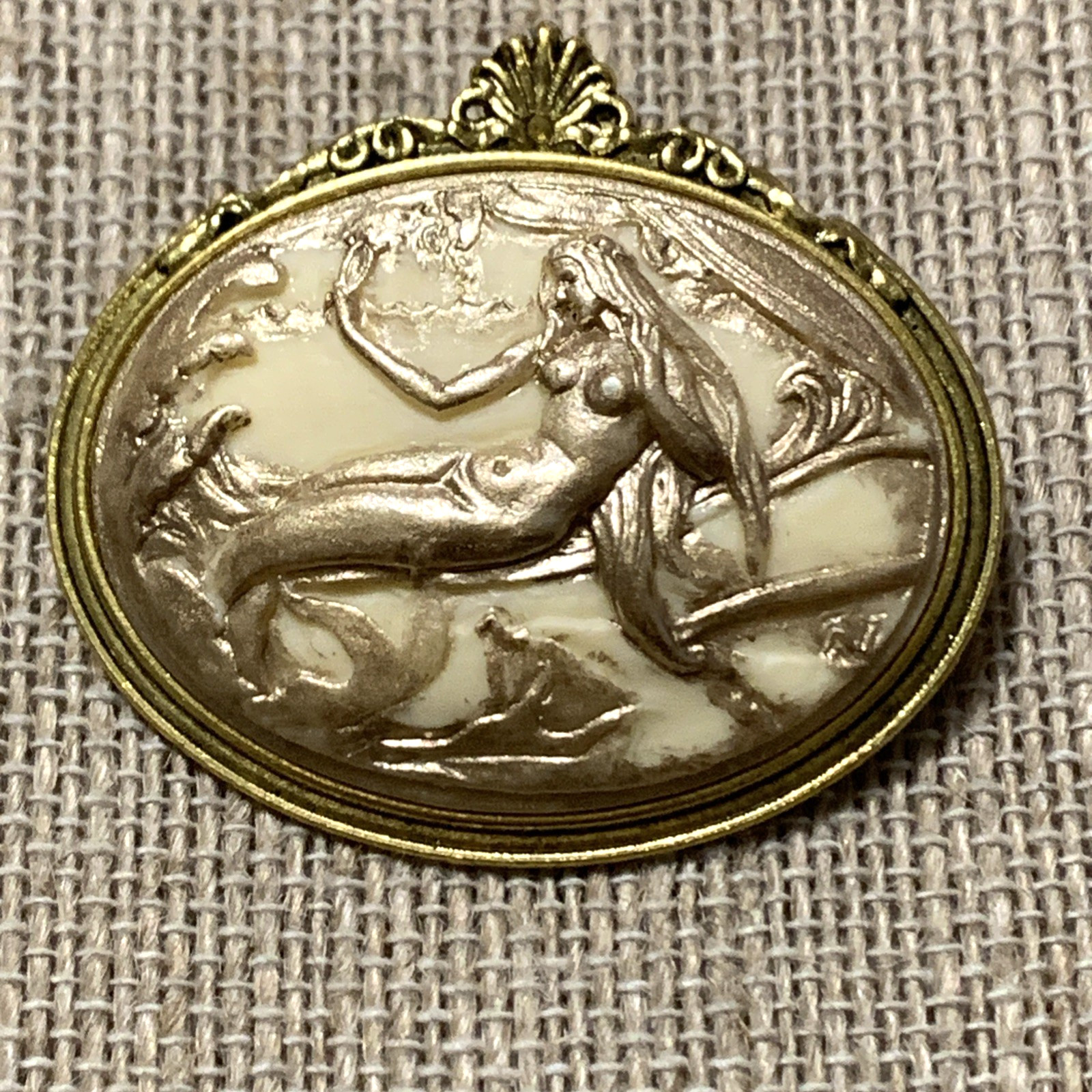 NEW ITEM*LG ELEGANT ART DECO SET MERMAID CAMEO BROOCH/PENDANT COMBO-ivy/gold