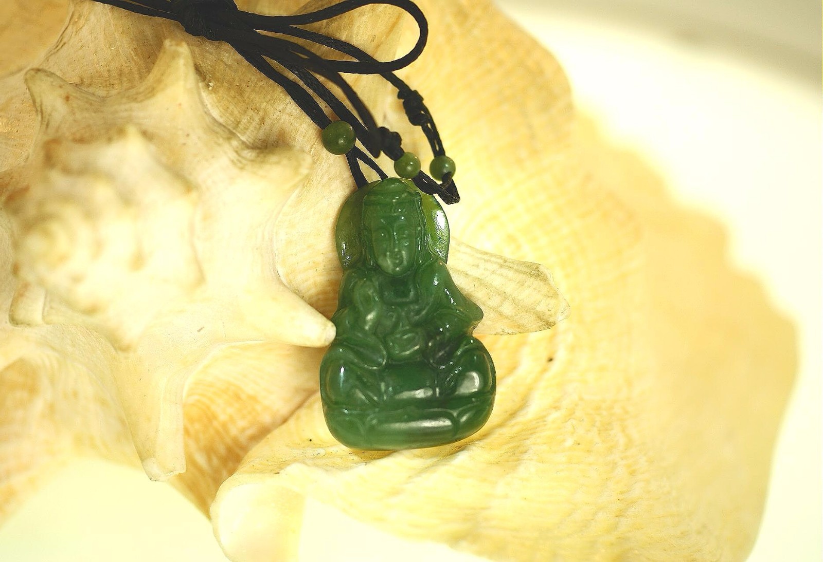 25.5MM MASTER-CARVED CHINESE GUANYIN GODDESS OF MERCY NEPHRITE JADE NECKLACE #1