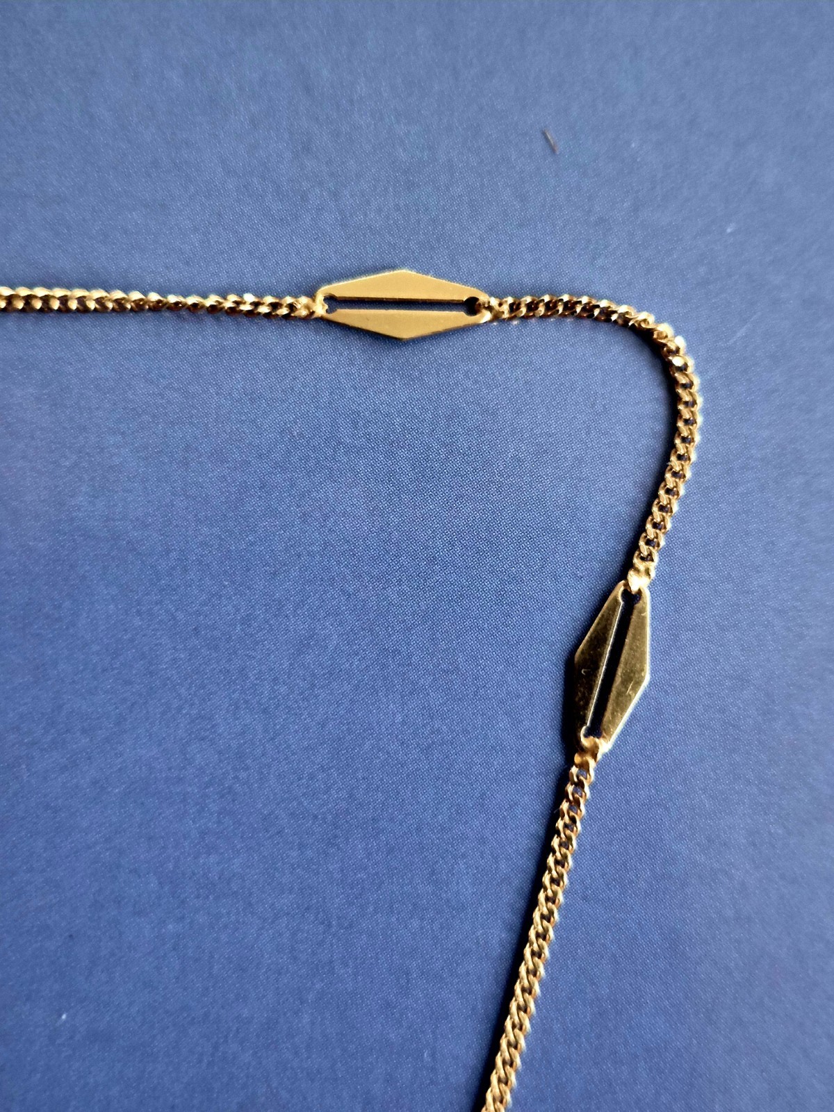 UNOAERRE 14K Italian Vintage Gold Station Chain Necklace 15″ 2.83g Rare