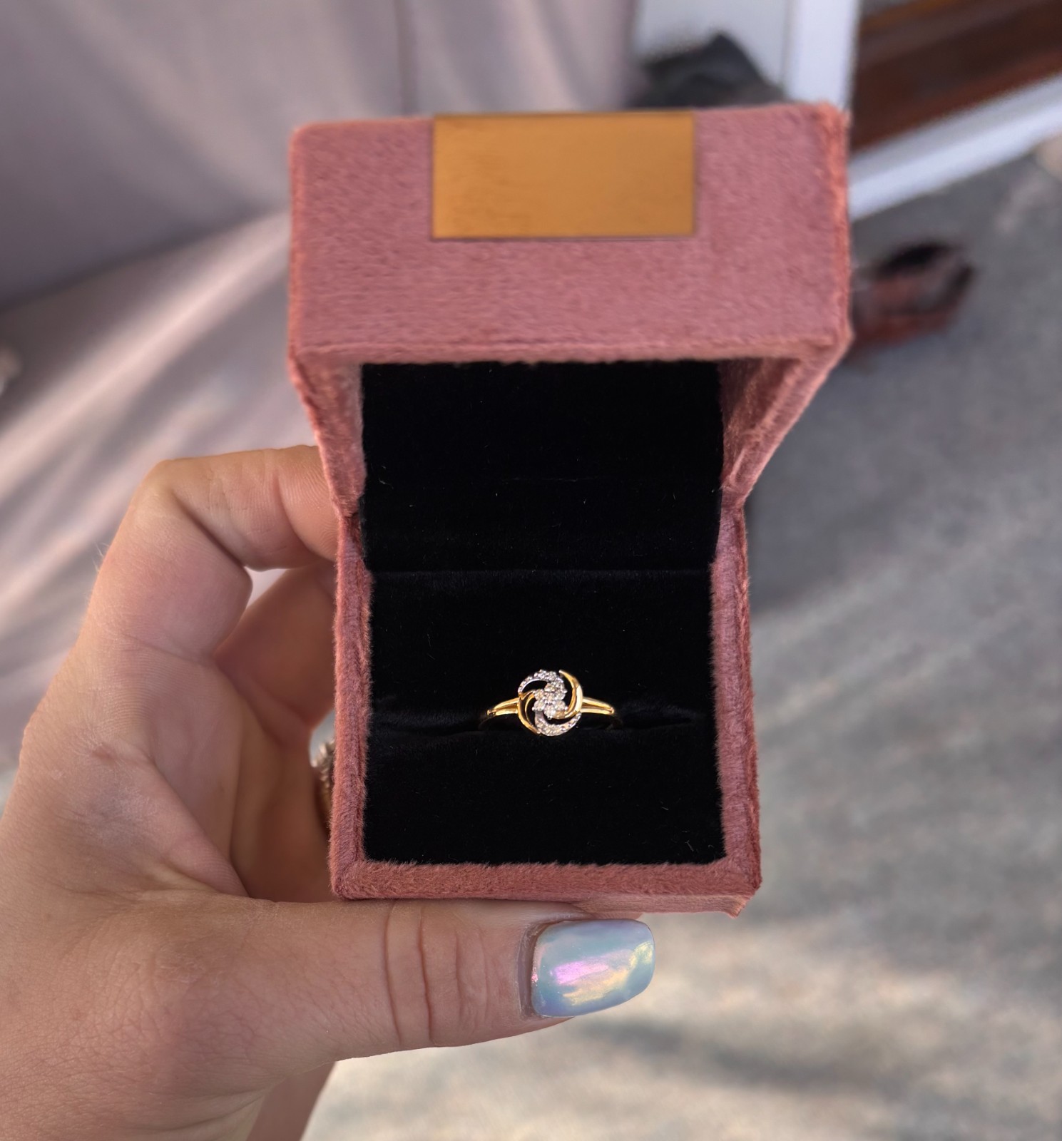 IGI CERTIFIED – Diamond Ring- 14 kt. Yellow gold – 0.11ct. tw. Diamond (Natural)