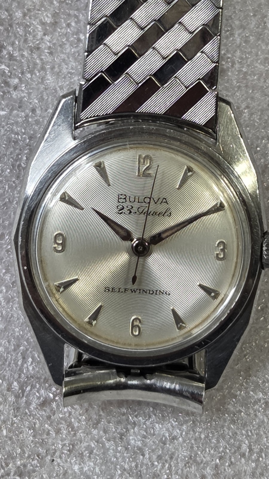 Rare Case And Dial Vintage Bulova 23 Jewels Automatic 10BZAC Running Watch