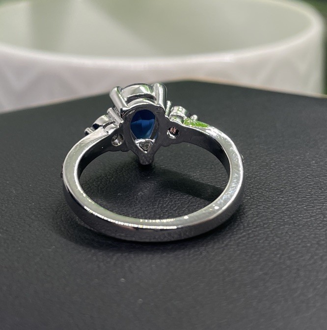 Silver-Tone Blue Heart Rhinestone Ornate Ring Size 8 New Free Ship B6972