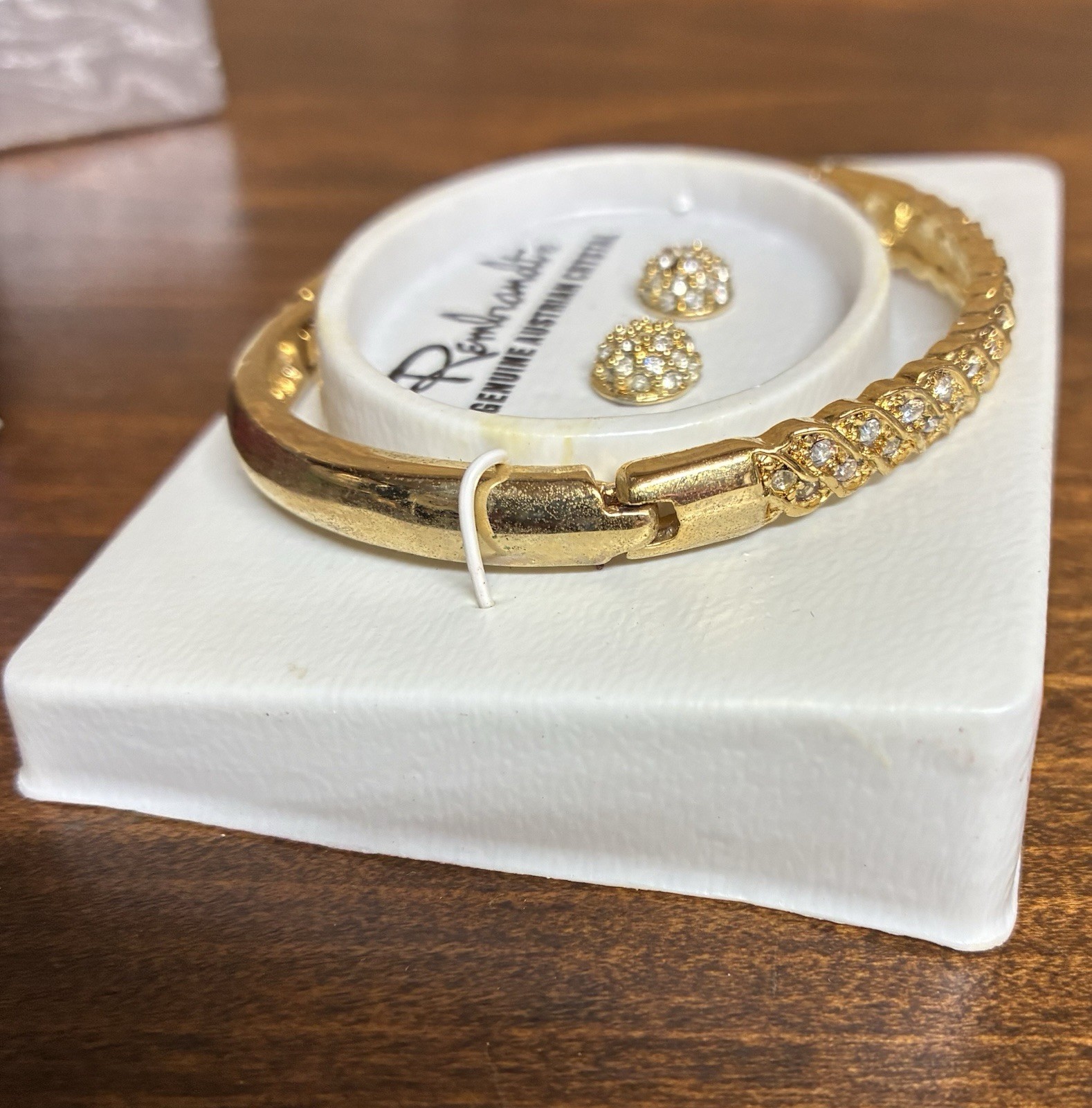 REMBRANDT EARRING AND BRACELET SET GENUINE AUSTRIAN CRYSTALS IN ORIGINAL BOX