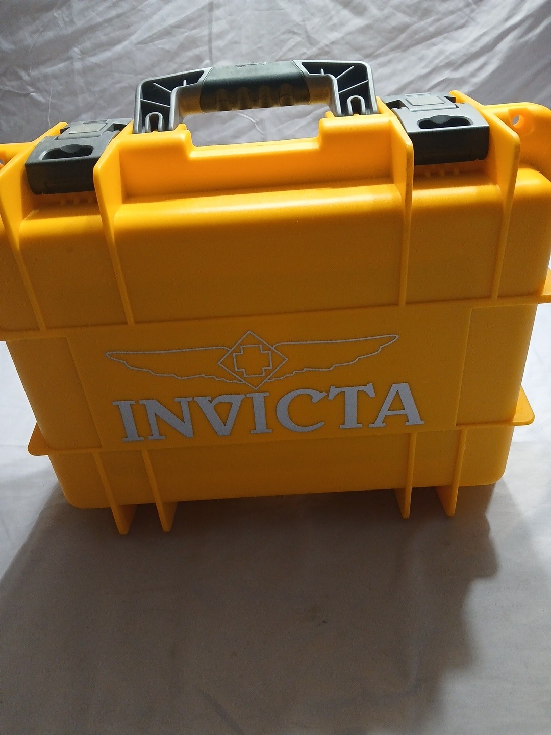 INVICTA 8 SLOT IMPACT Yellow Watch Storage Box Dive Case
