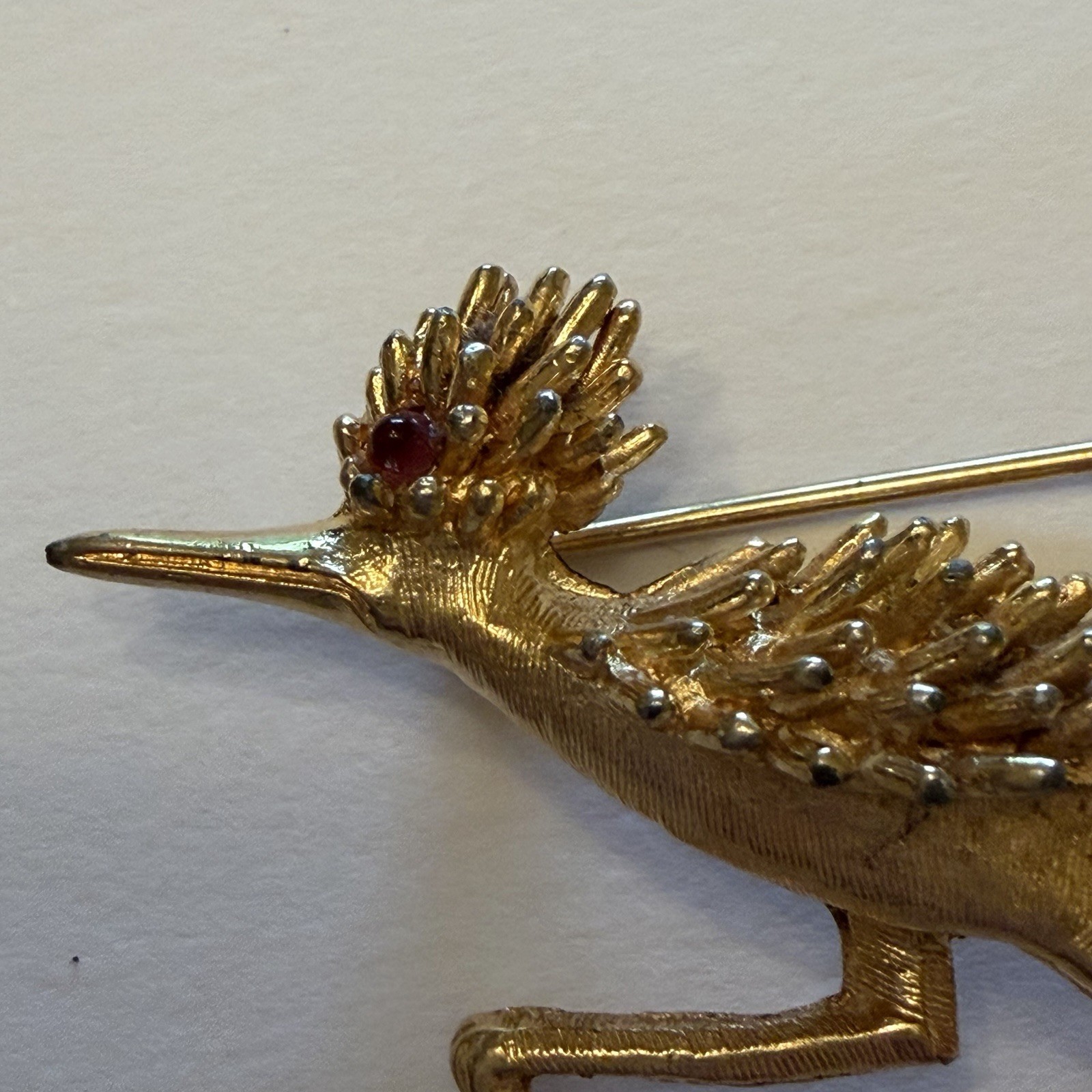 Boucher Signed Gold Tone Roadrunner Bird Brooch Pin Red Round Rhinestone Eye