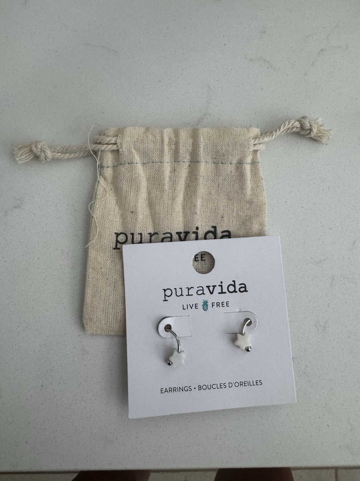 Pura Vida Star Hoop Earrings (White, Silver)
