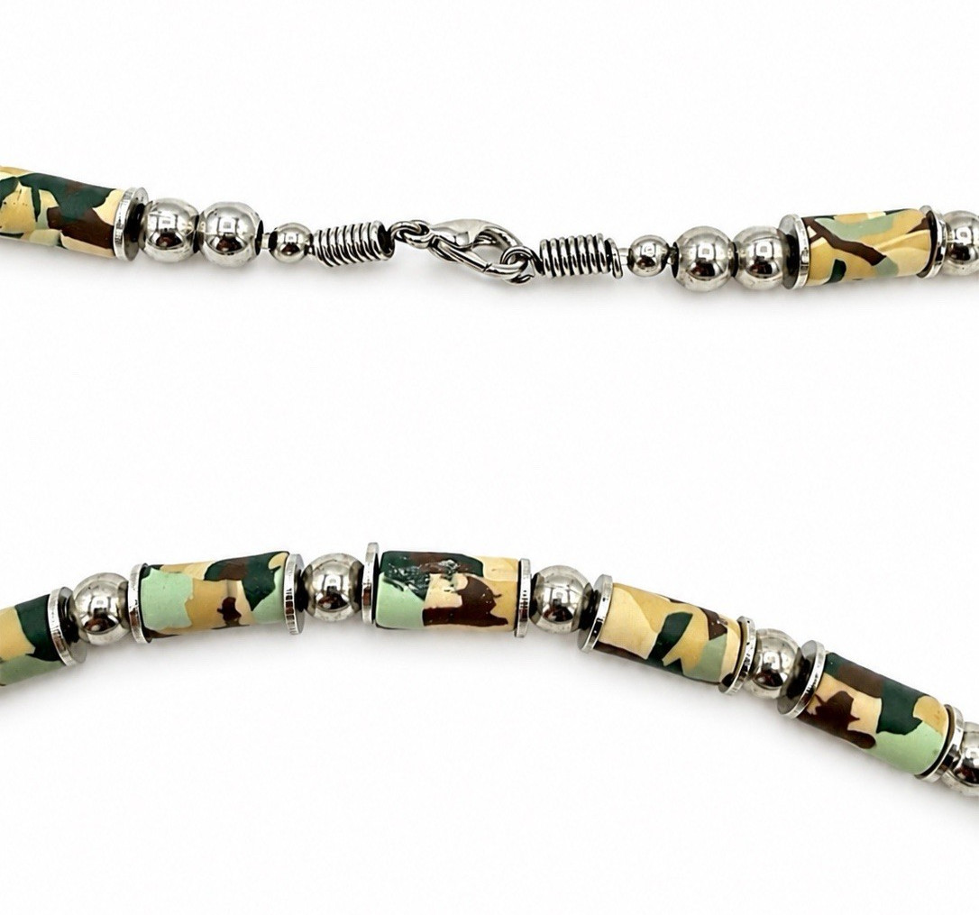 Lot of 2 Y2K Surfer Skater Beaded Necklaces Camo Black Red White Blue