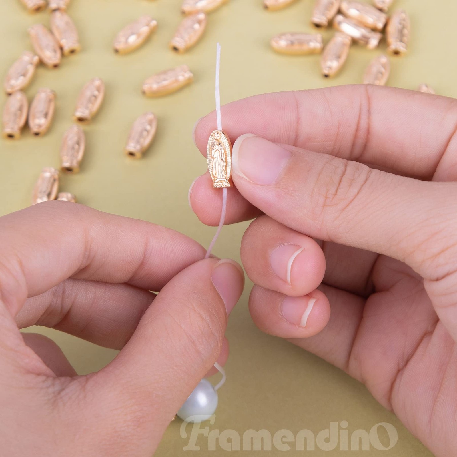Framendino 60 Virgin Mary Charms Gold