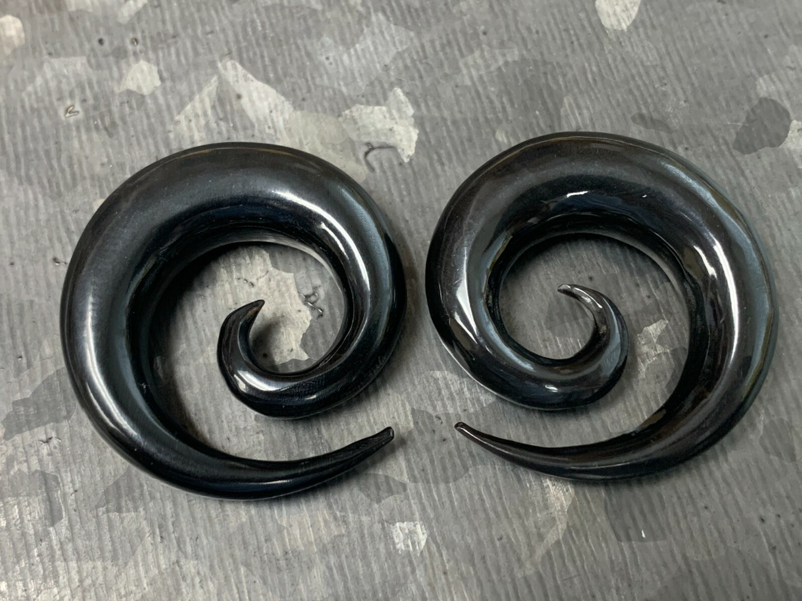 PAIR Organic Horn Spiral Tapers Plugs Tunnels Gauges Body Jewelry