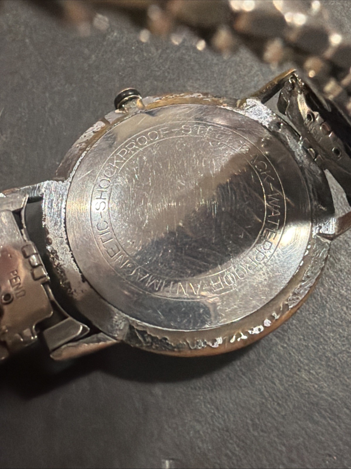AL31 Vintage Helbros Invincible Mechanical Wind 17J 35mm Runs On&Off As Is**