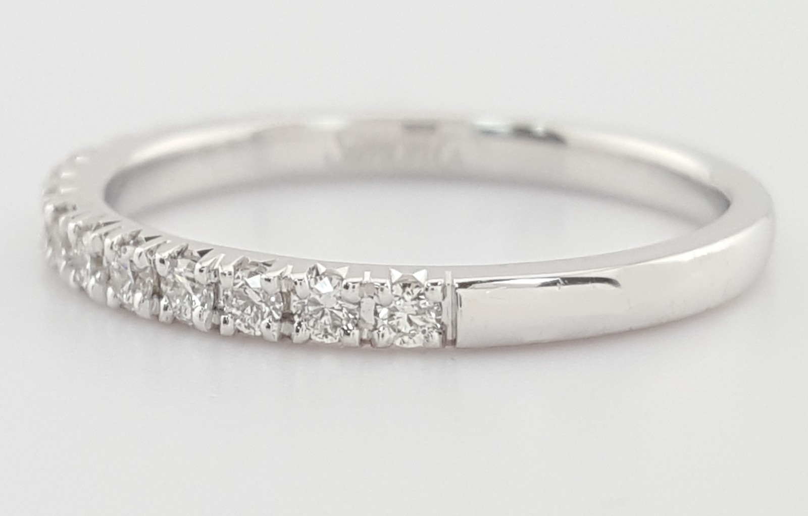 Simon G Round Diamond Wedding Band MR1811 18k White Gold 0.27 ct Rt $2,200