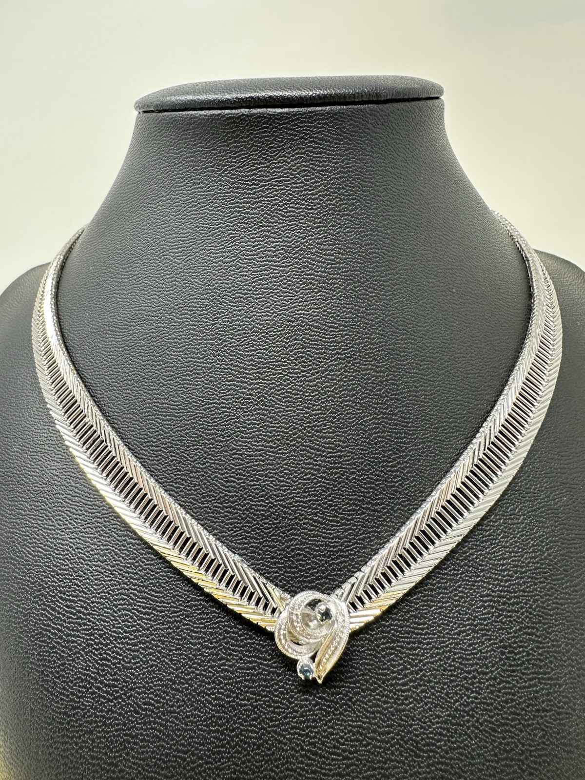 Sterling Silver Sapphire Abstract Heart Shaped Pendant Choker Necklace 40g 16 In