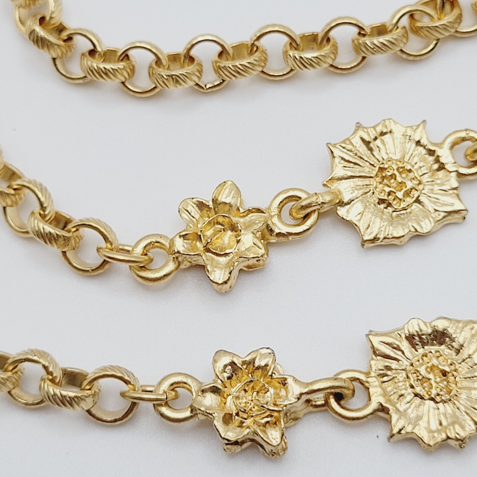 Unique Rose Floral Station Style Bright Gold Tone Sautoir Vintage Necklace Korea