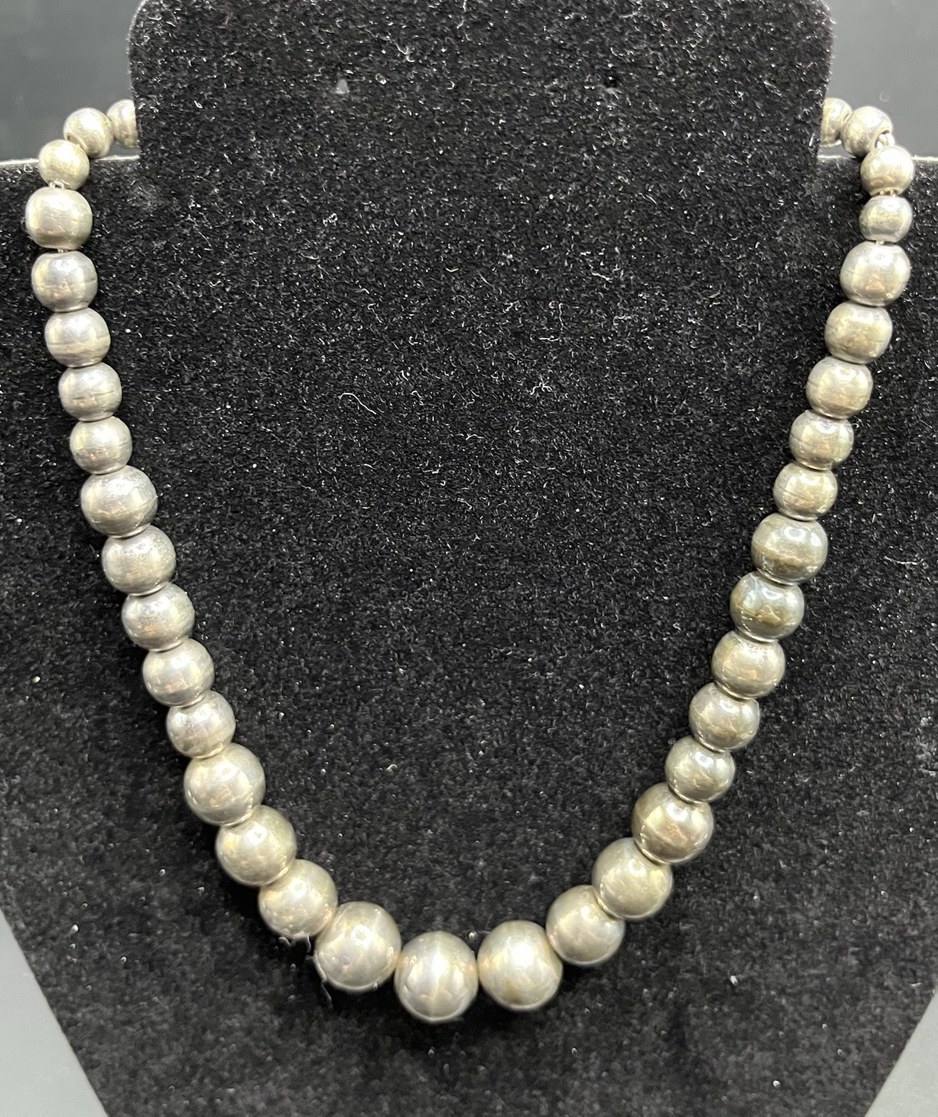 Vtg Mexico Sterling Silver Graduated Bead Necklace 60g 16″ (Navajo pearls Style)