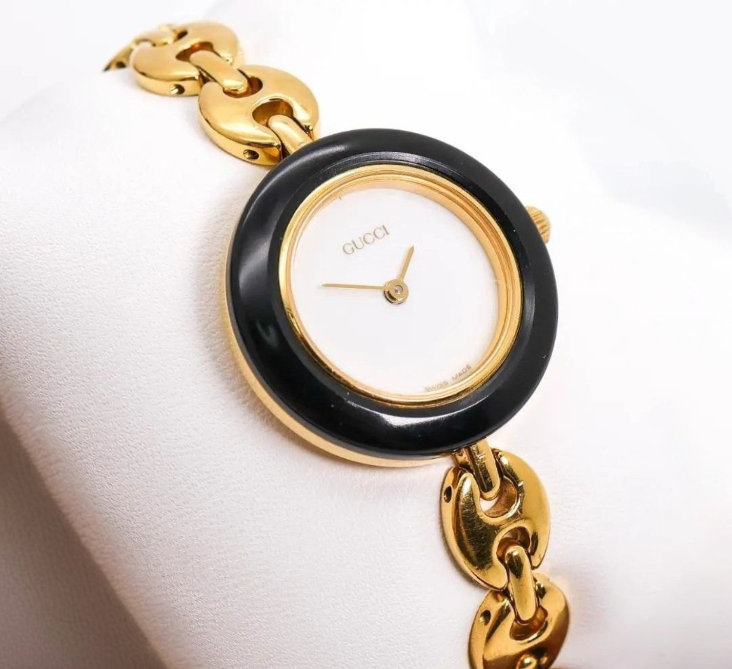 GUCCI Change Bezel 6 Colors 1100L Women’s Gold Watch with Box Card