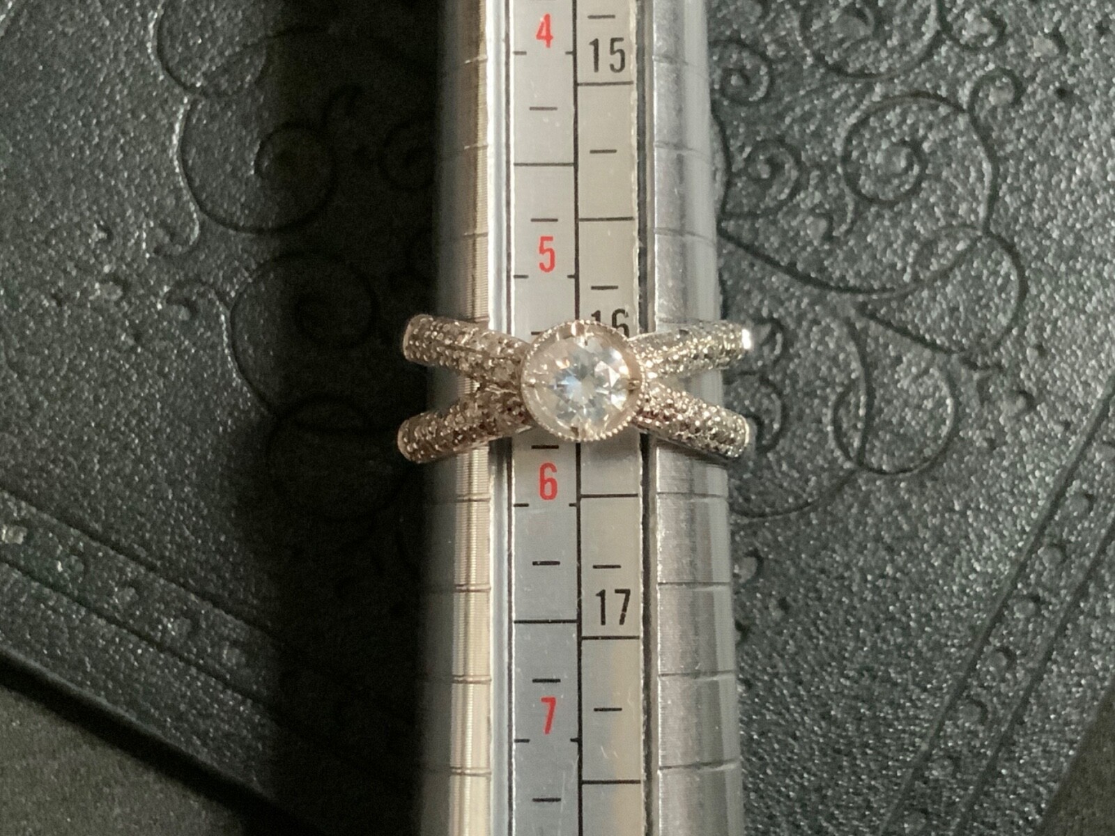 LADIES NATURAL DIAMOND RING 0.62 Carat US SIZE Approx. 5 3/4