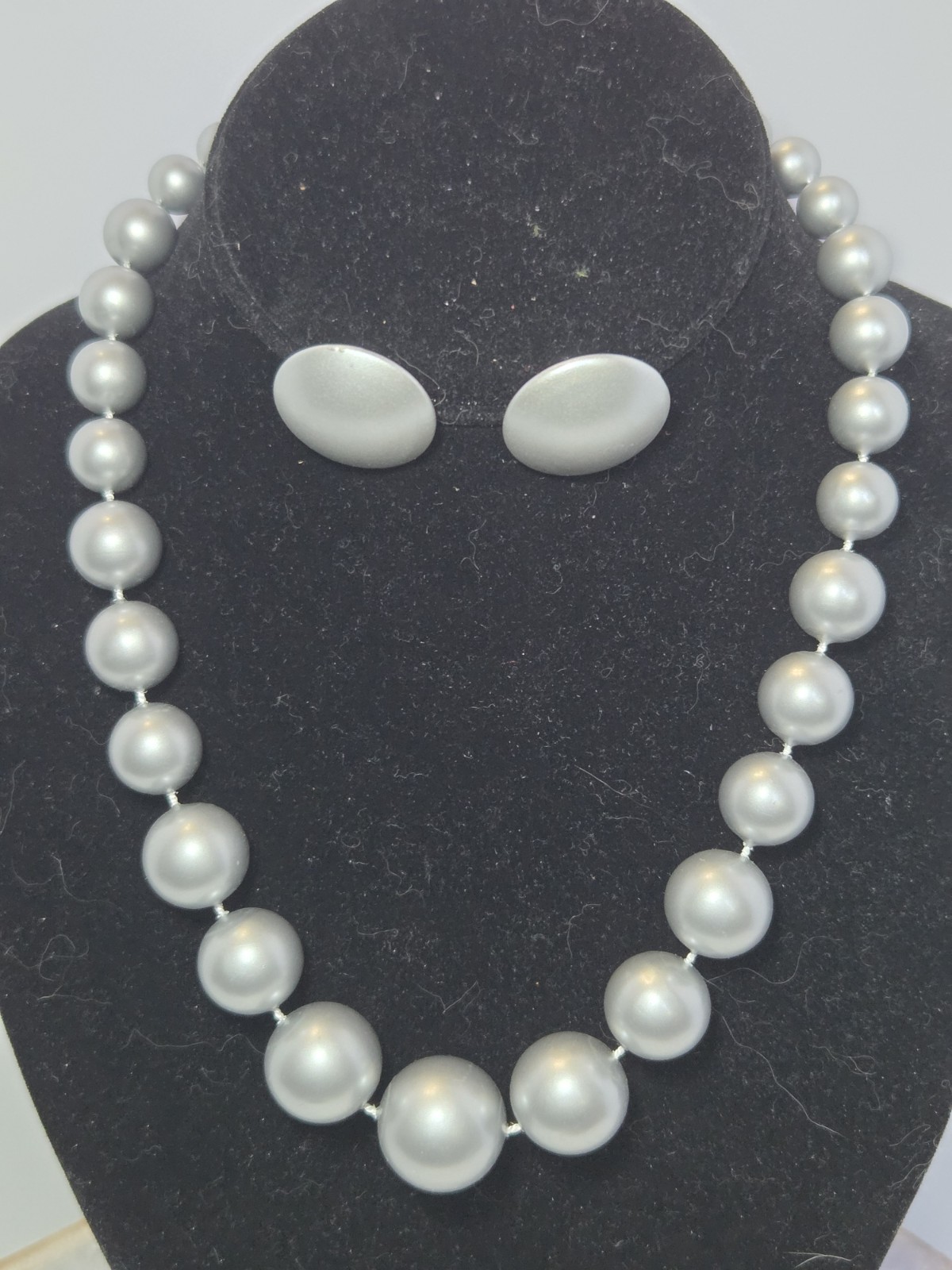 Chic Silver Gray Graduated Faux Pearl Statement Necklace And Earring Avon