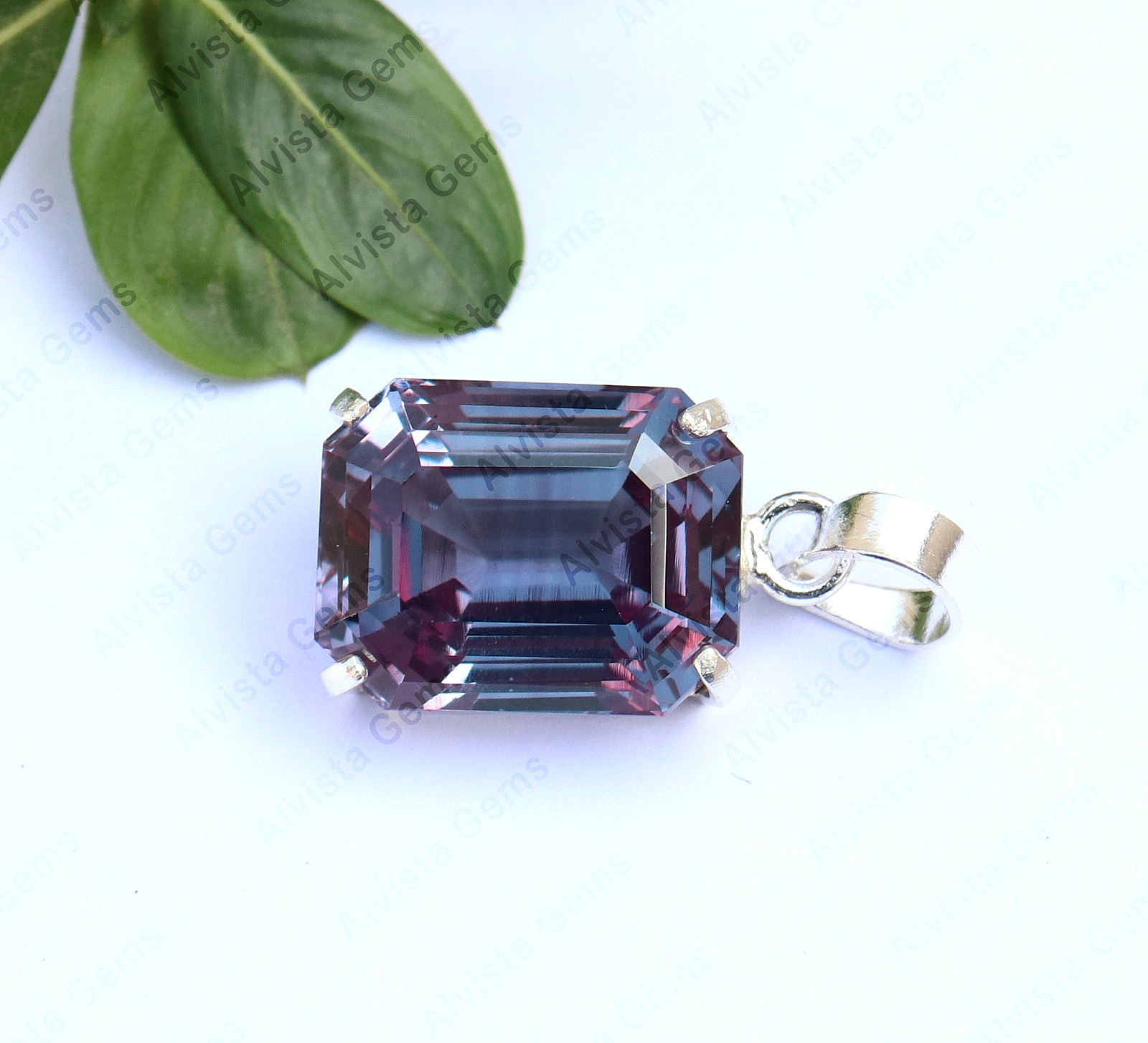 Natural Alexandrite Color Changing Gemstone 925 Sterling Silver Pendant 25.40 Ct