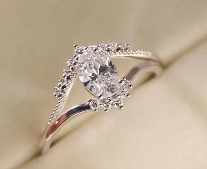 3.40Ct Oval-Cut E/VS1 Lab Grown Diamond Solitaire Engagement Ring 14k White Gold