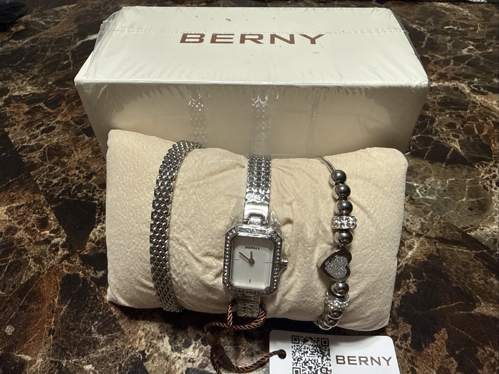 Berny Silver Woman’s Watch and Bracelet Set