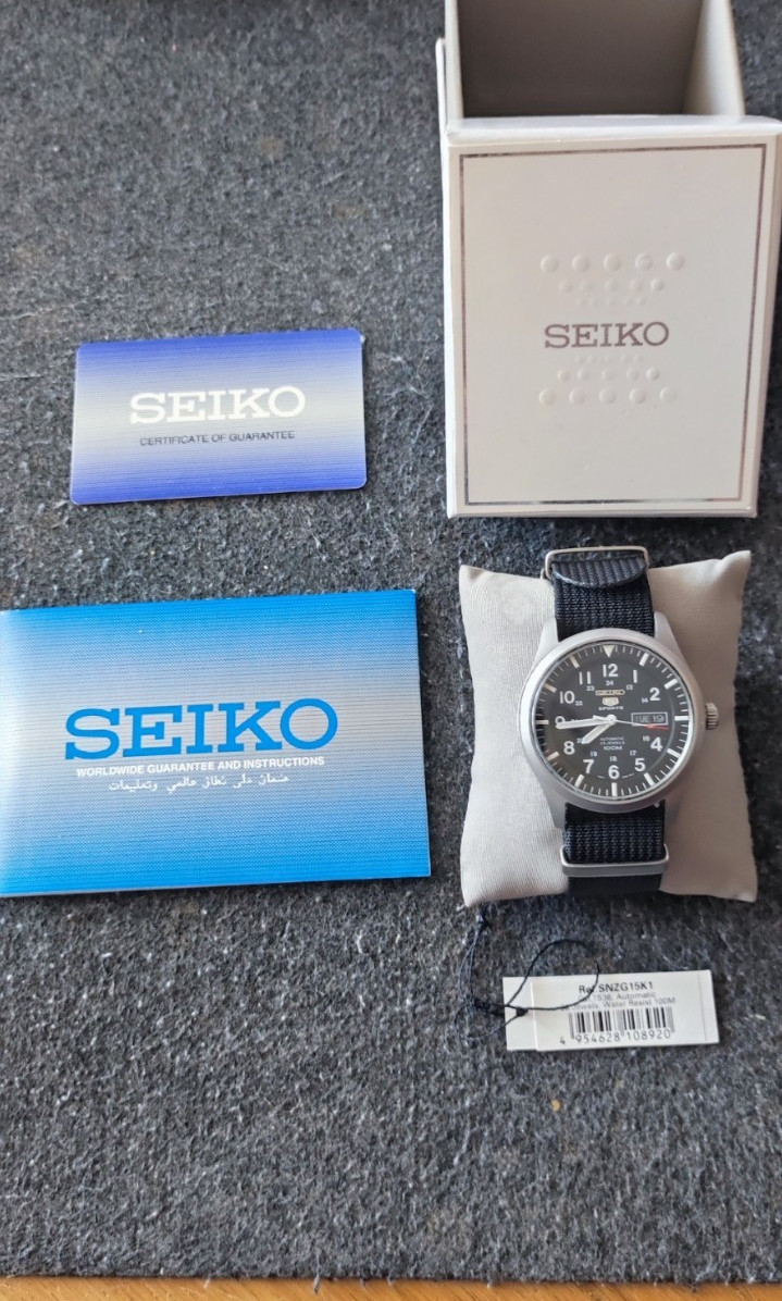 Seiko 5 Sports SNZG15K1 Field watch. Boxed wih full kit.