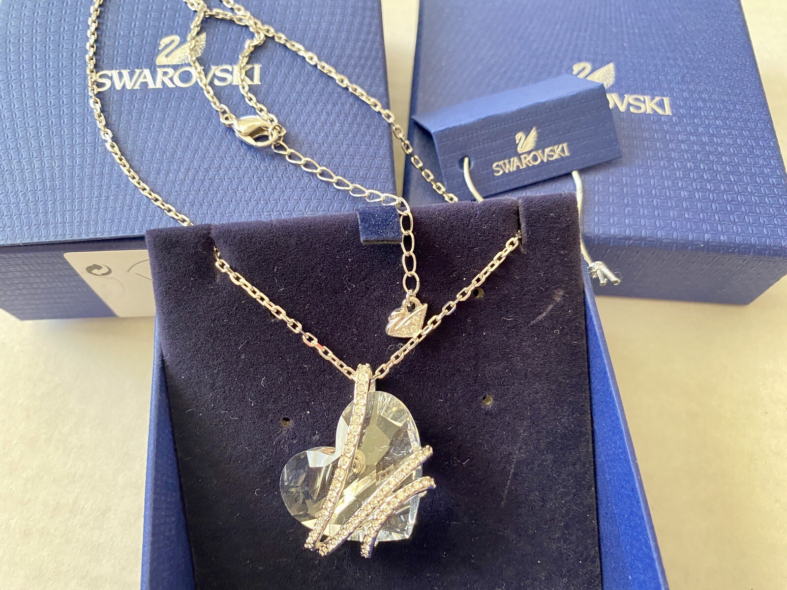 NEW AUTHENTIC Swarovski 3D Crystal Wrapped Heart Pendant Chain NecklaceLove Gift